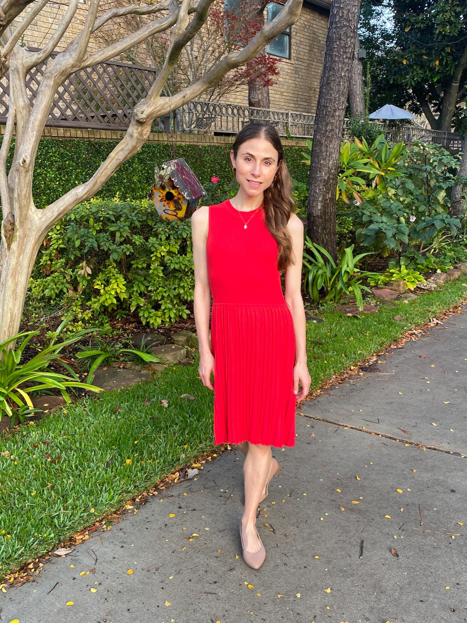 Red dress #AmazonFashion

#LTKFindsUnder100 #LTKootd #LTKFindsUnder50