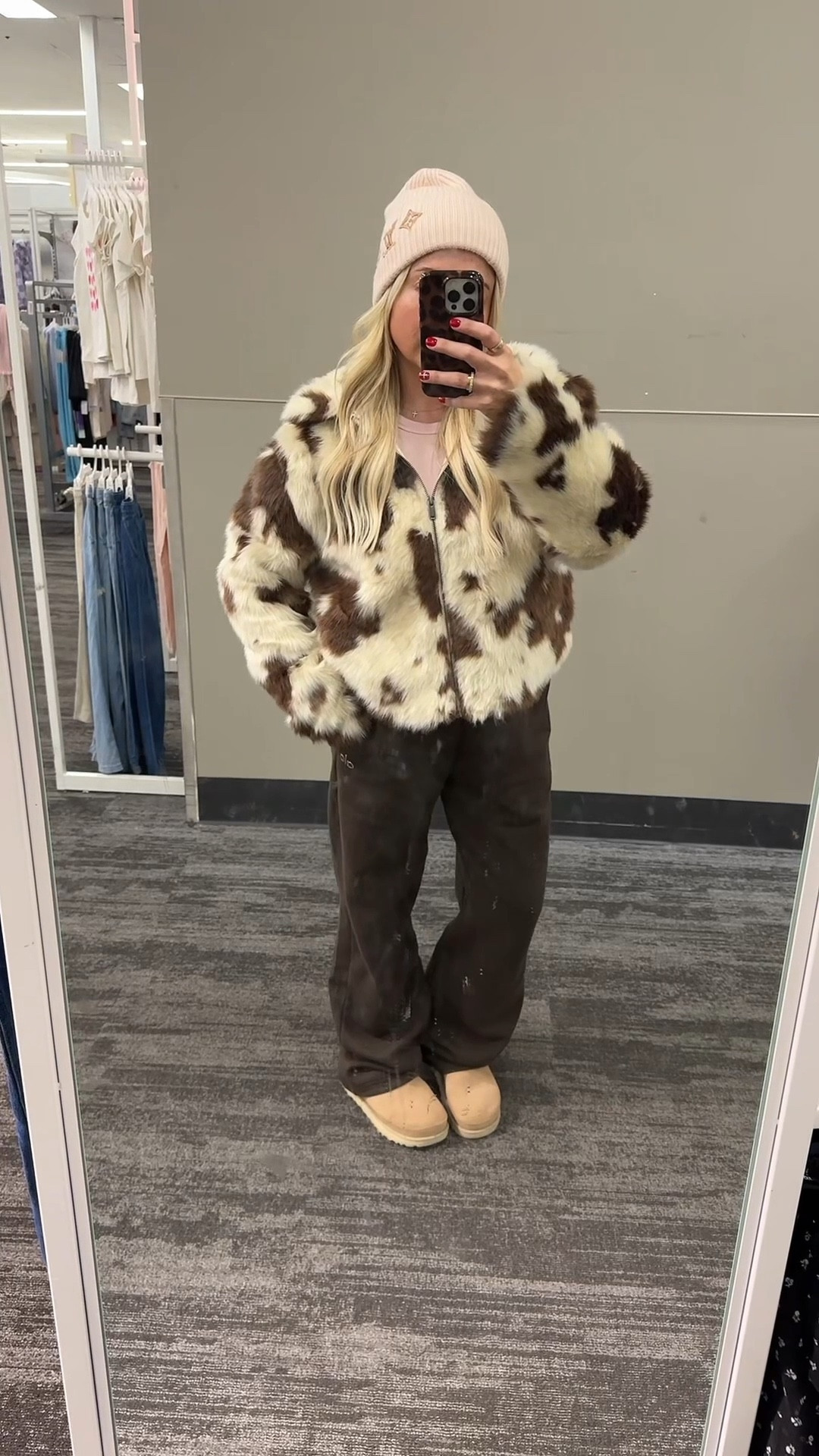 Winter outfit
Cow print jacket small
Alo sweatpants small
Ugg clogs tts

#LTKootd #LTKGiftGuide #LTKFindsUnder100