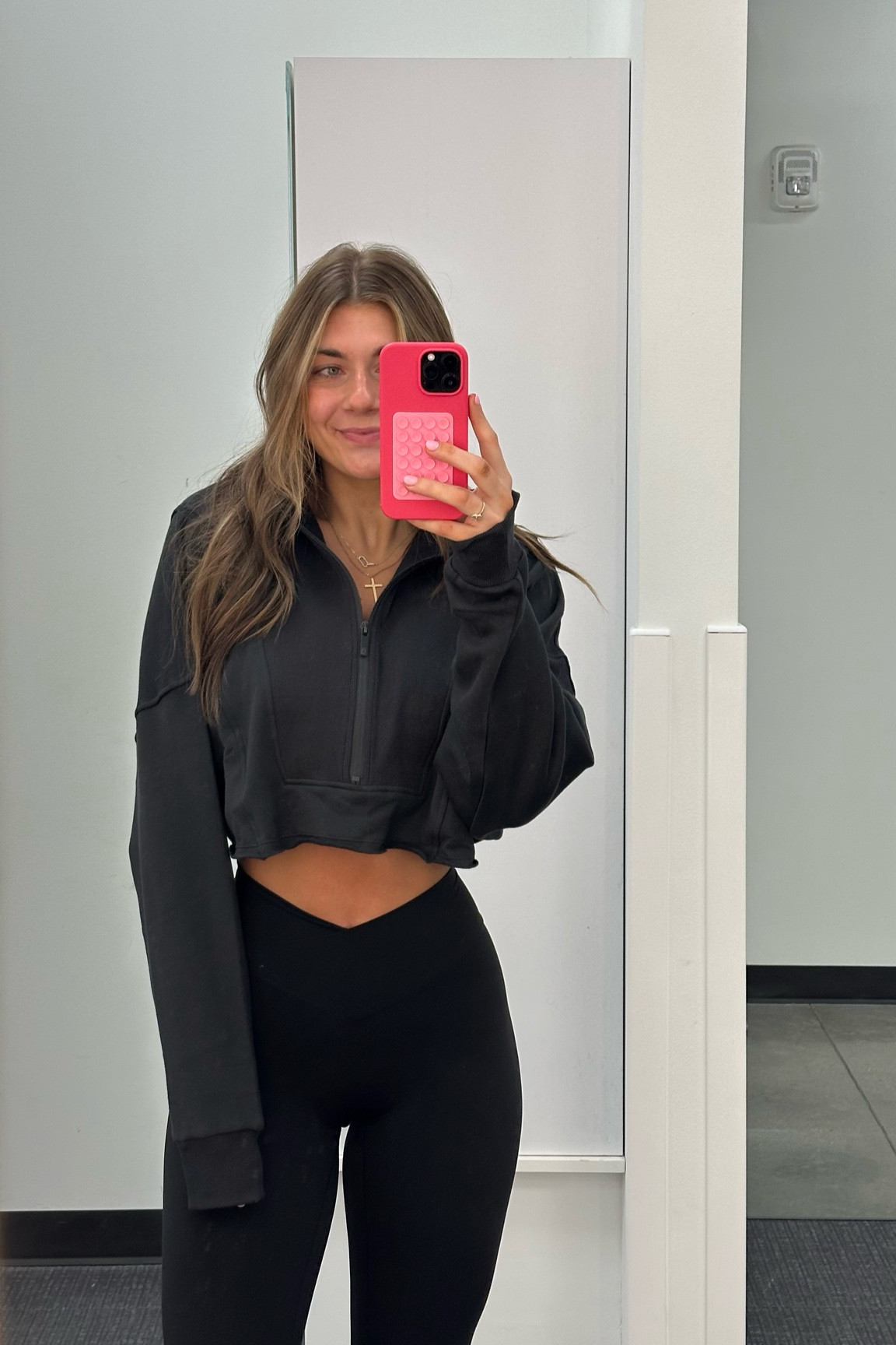 Comfy upper body fit! 

top: small
bottoms: small