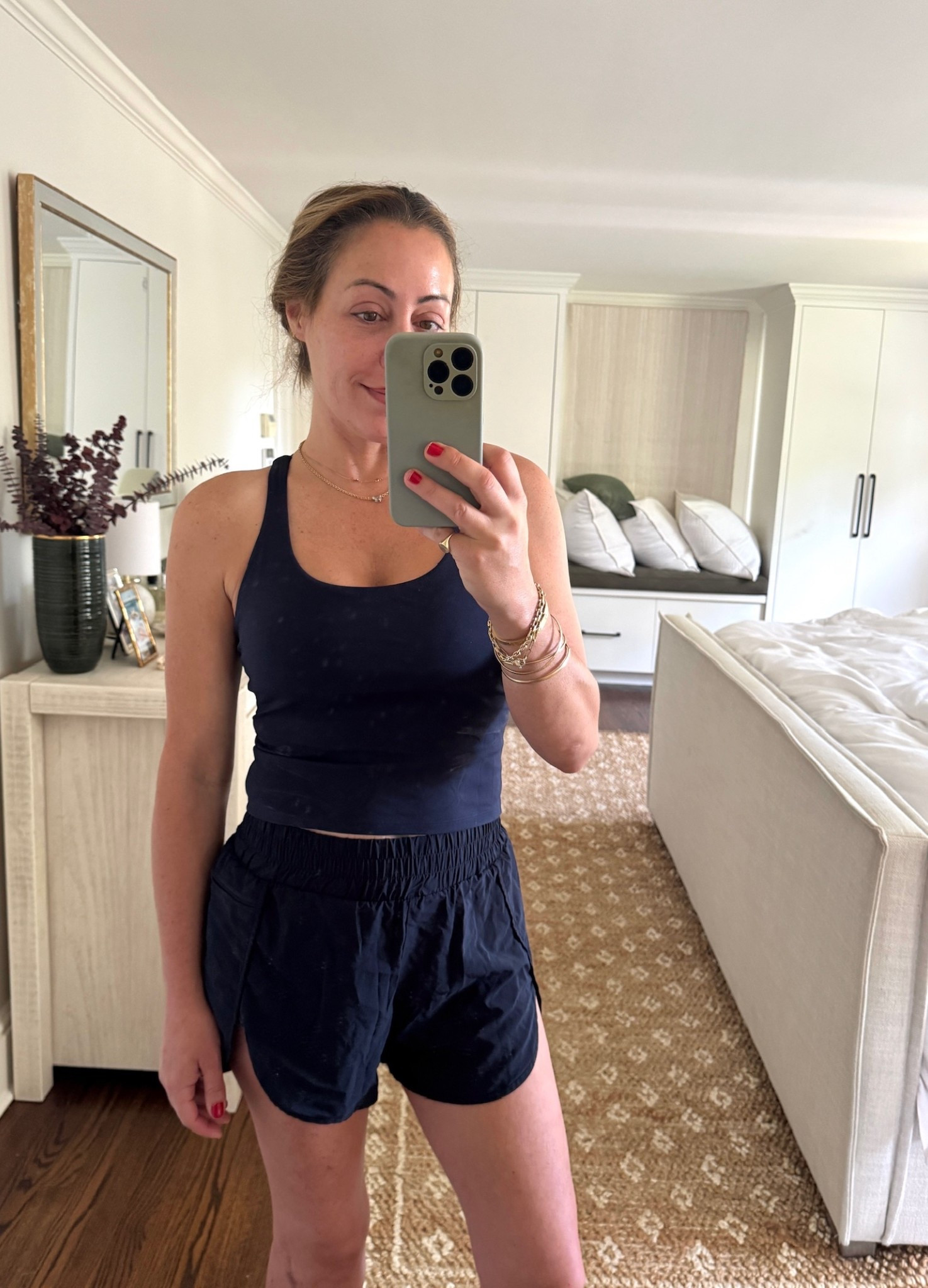 Dog walk OOTD - these pieces are both Amazon and I have them each in tons of colors. I like them even more than my higher end workout gear👀

#LTKStyleTip #LTKActive #LTKFindsUnder50