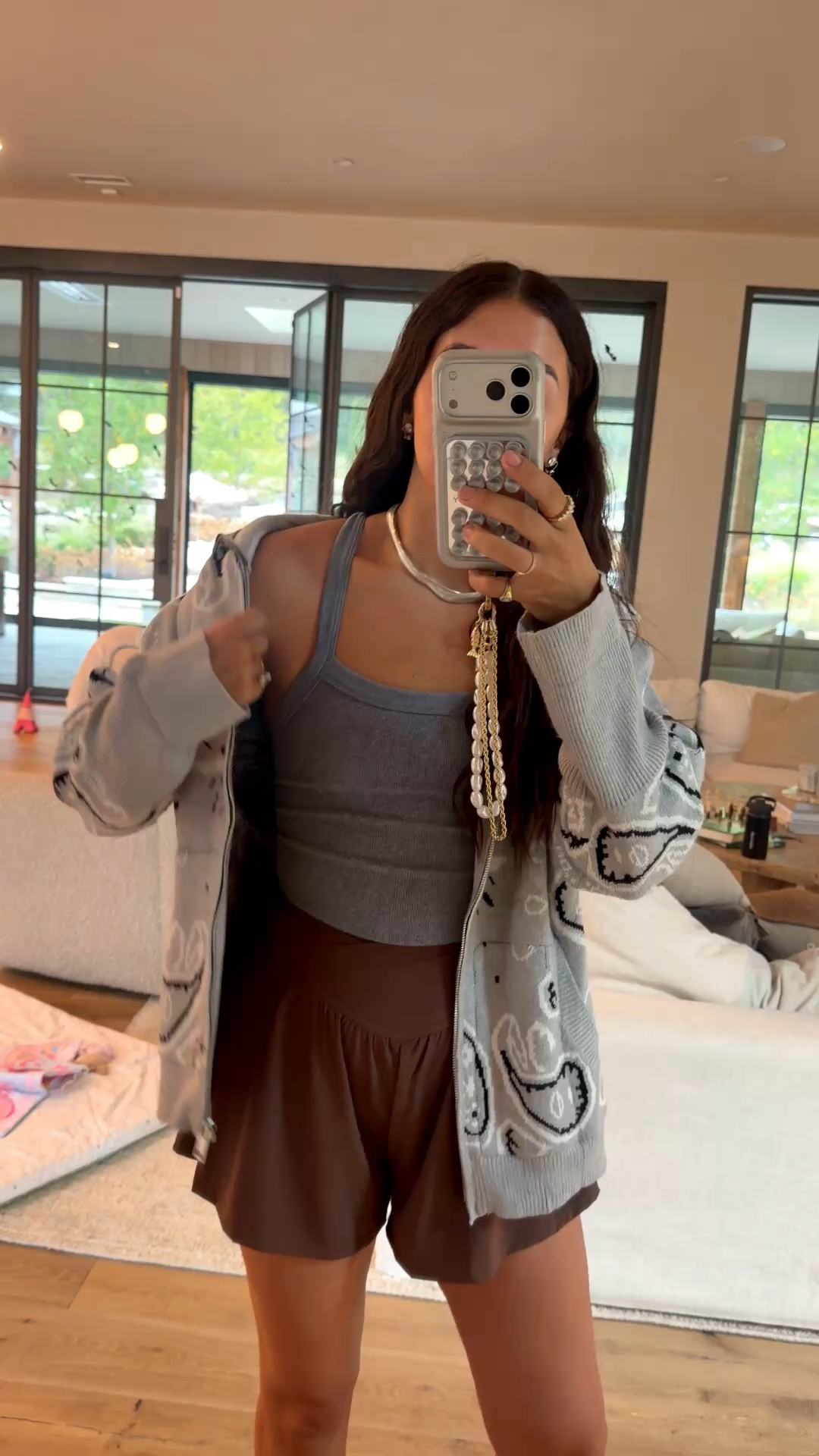Wearing all mediums!! My go to is starting with a tank and then layering!! 

Dressupbuttercup.com #dressupbuttercup #dederaad

#LTKootd #LTKmomlife #LTKSeasonal