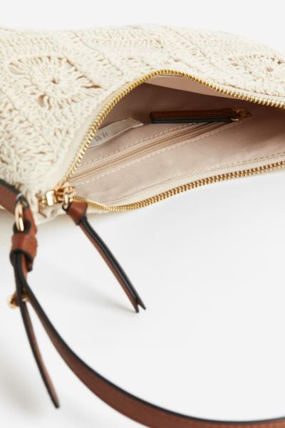 Crochet-look shoulder bag | H&M (UK, MY, IN, SG, PH, TW, HK)