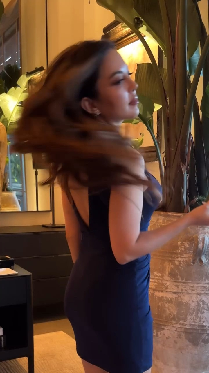 must-have travel scents 🤎

ft lust by @worldofchriscollins 

the scent of 🍫warmth & sensual pleasure 
.
.
.
.
Perfume scent Parisian lust Chris Collins luxe luxury style lifestyle chocolate warmth holiday gifts her feminine sexy lust travel