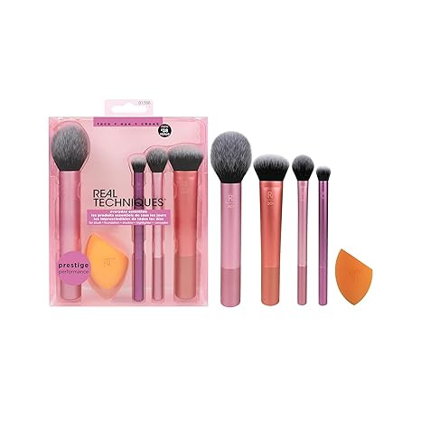 Real Techniques 5 Piece Everyday Essentials Makeup Brush Set, Includes 4 Brushes & Makeup Sponge,... | Amazon (US)