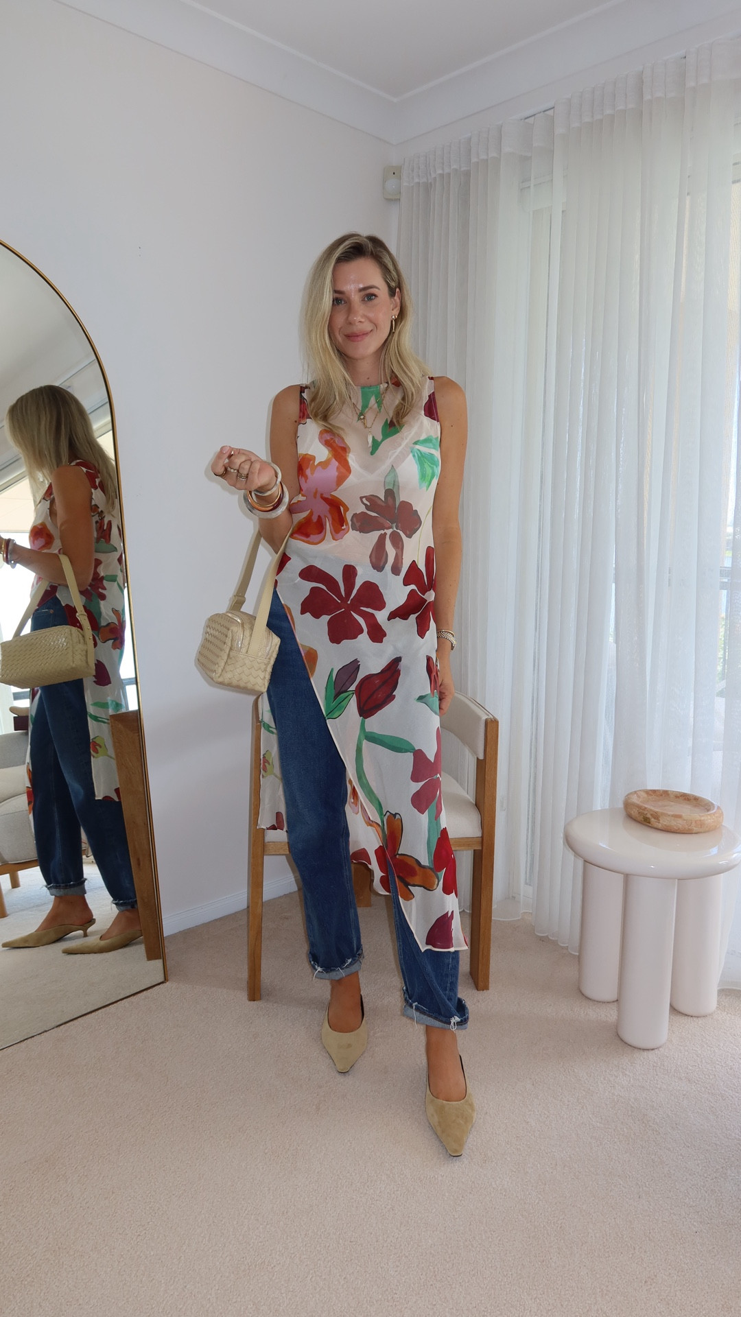 Unboxing new pieces that are currently missing from my wardrobe and will surely be used repeatedly this season. 

Suede mules size 41
Bag Elleme
Top size 10 Vrg Grl
Jeans size 27 Agolde

#LTKbag #LTKaustralia #LTKshoes