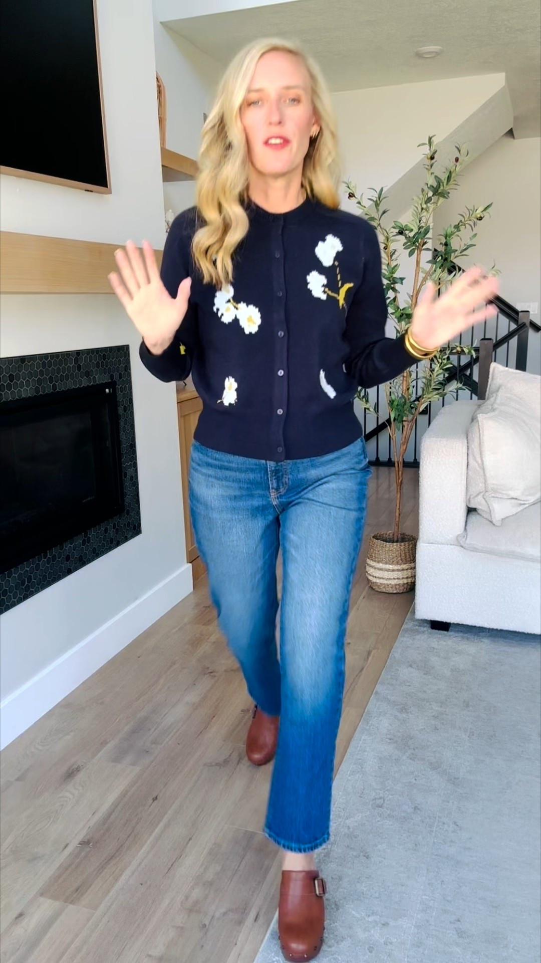 These high-rise straight-leg jeans are such a flattering Walmart find! The fit is amazing—comfortable, structured, and the perfect everyday denim. I paired them with this pretty floral full cardigan for an easy, polished fall look. 🍂
#WalmartFashion #WalmartFinds #StraightLegJeans #HighRiseJeans #AffordableStyle #FallOutfits #EverydayOutfits #FrugalRetailTherapy #LTKDenim #OOTD #CardiganOutfit #CasualStyle #WardrobeBasics

#LTKTall #LTKStyleTip #LTKFindsUnder50