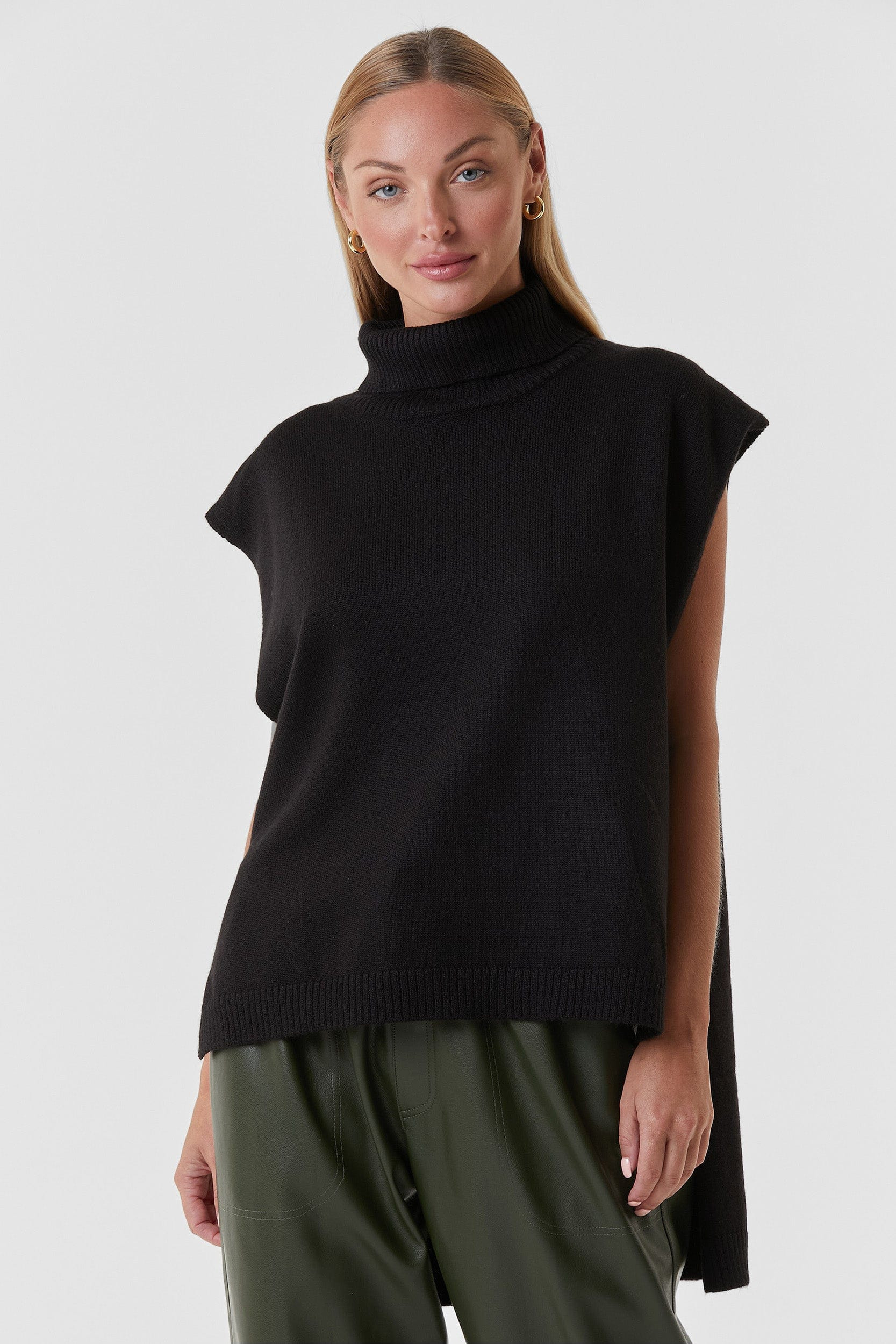 Brooklyn Turtleneck - Black | The Noli Shop
