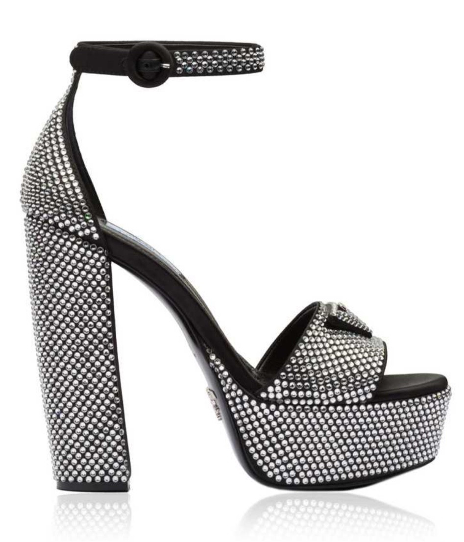 On the wishiest of wish lists 🖤

#LTKshoecrush #LTKstyletip