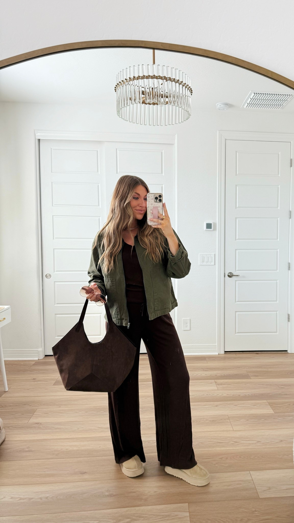Bump & budget friendly outfit for fall! Wearing smalls in the brown set & medium in the jacket 
