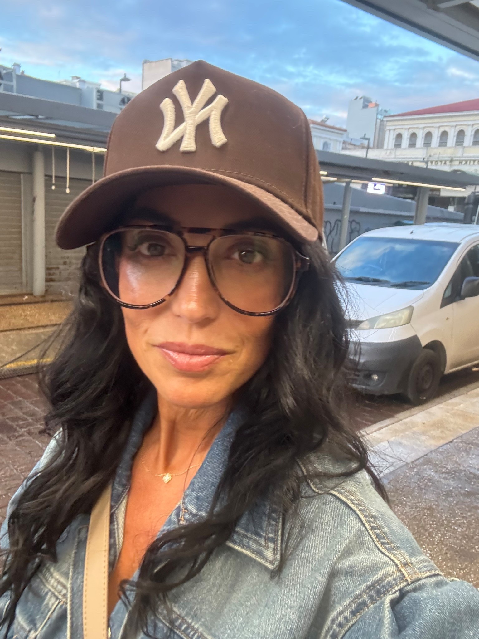 
Yankees hat on 🧢✨ and the Black Friday deals are so good right now.
Aritzia + LTK are having major Thanksgiving weekend sales — grabbing all my favorites while they’re marked down. I have it all linked for you ❤️
#LTKBlackFriday #LTKSale #AritziaSale #YankeesStyle #LTKFinds #HolidayDeals


#LTKGiftGuide #LTKFindsUnder50 #LTKOver40