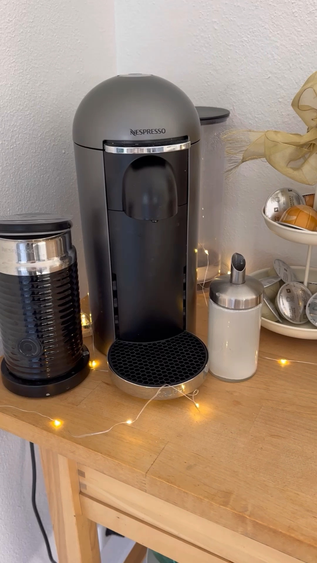 featuring all the mugs we’ve collected from the German Christmas Markets we’ve been to 🎄☕️✨