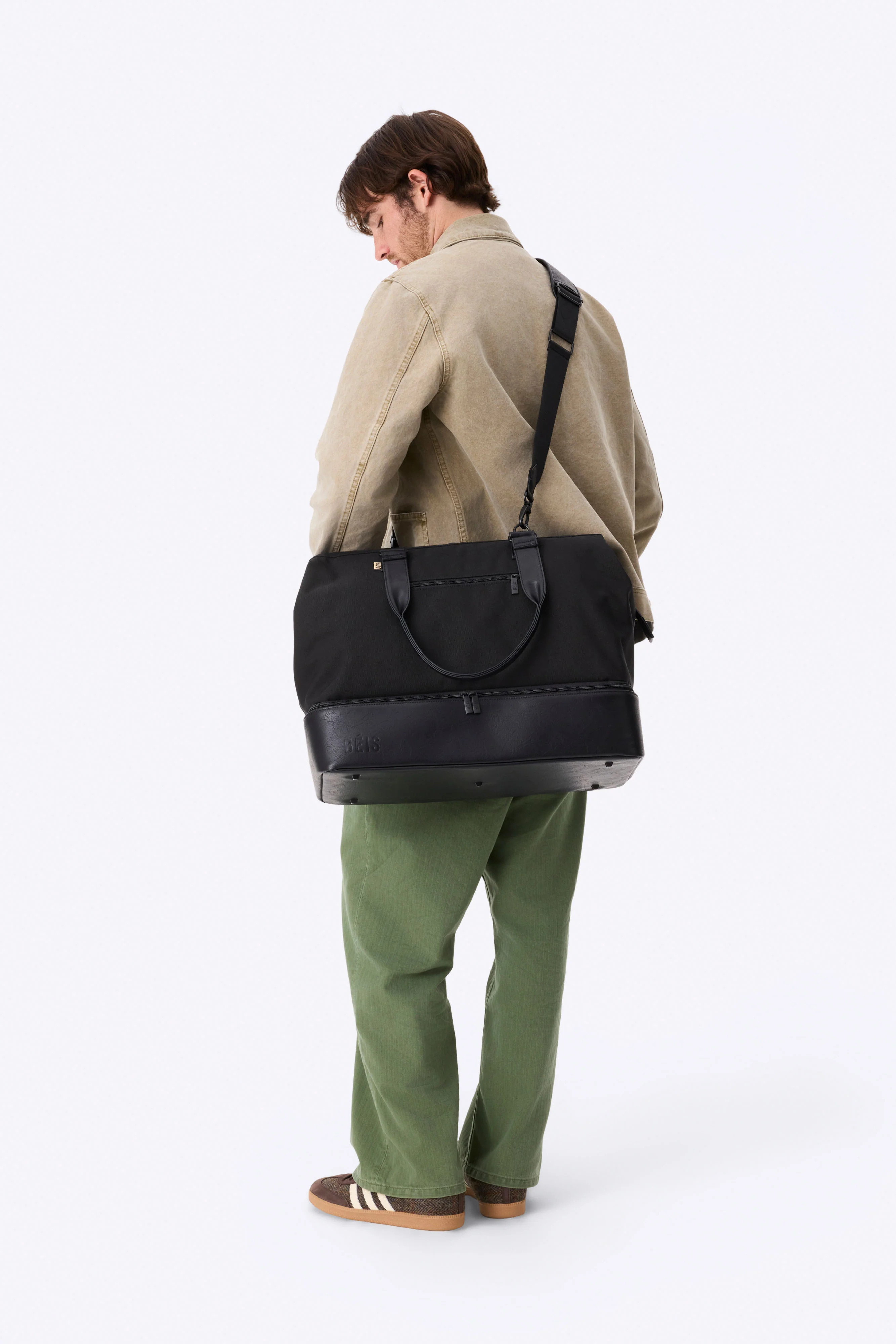 BÉIS 'The Weekender' in Black - Black Travel Bag & Overnight Bags | BEIS