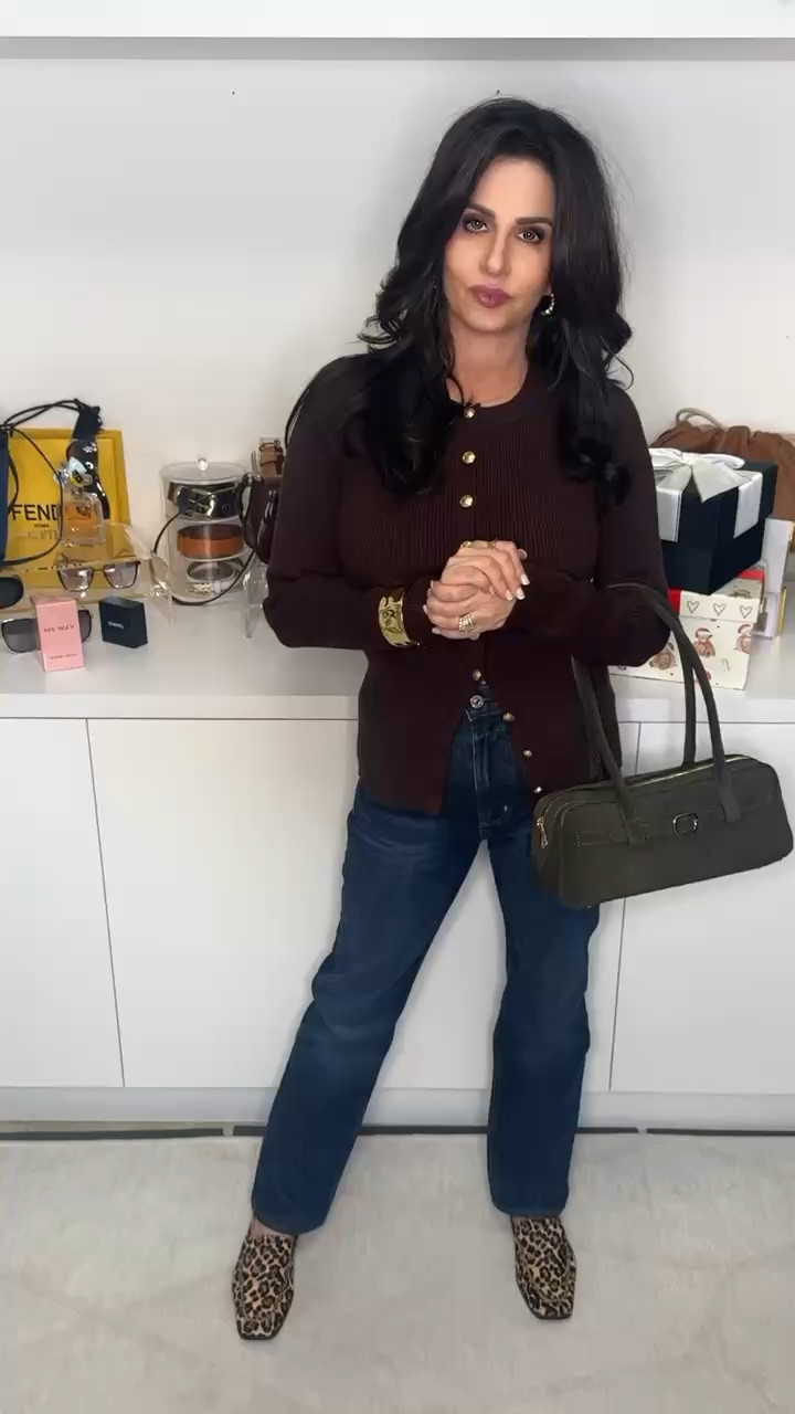 Fun casual look. The detailed buttons make this top look so expensive . Top sm , jeans 25 



#LTKOver40 #LTKPetite #LTKootd