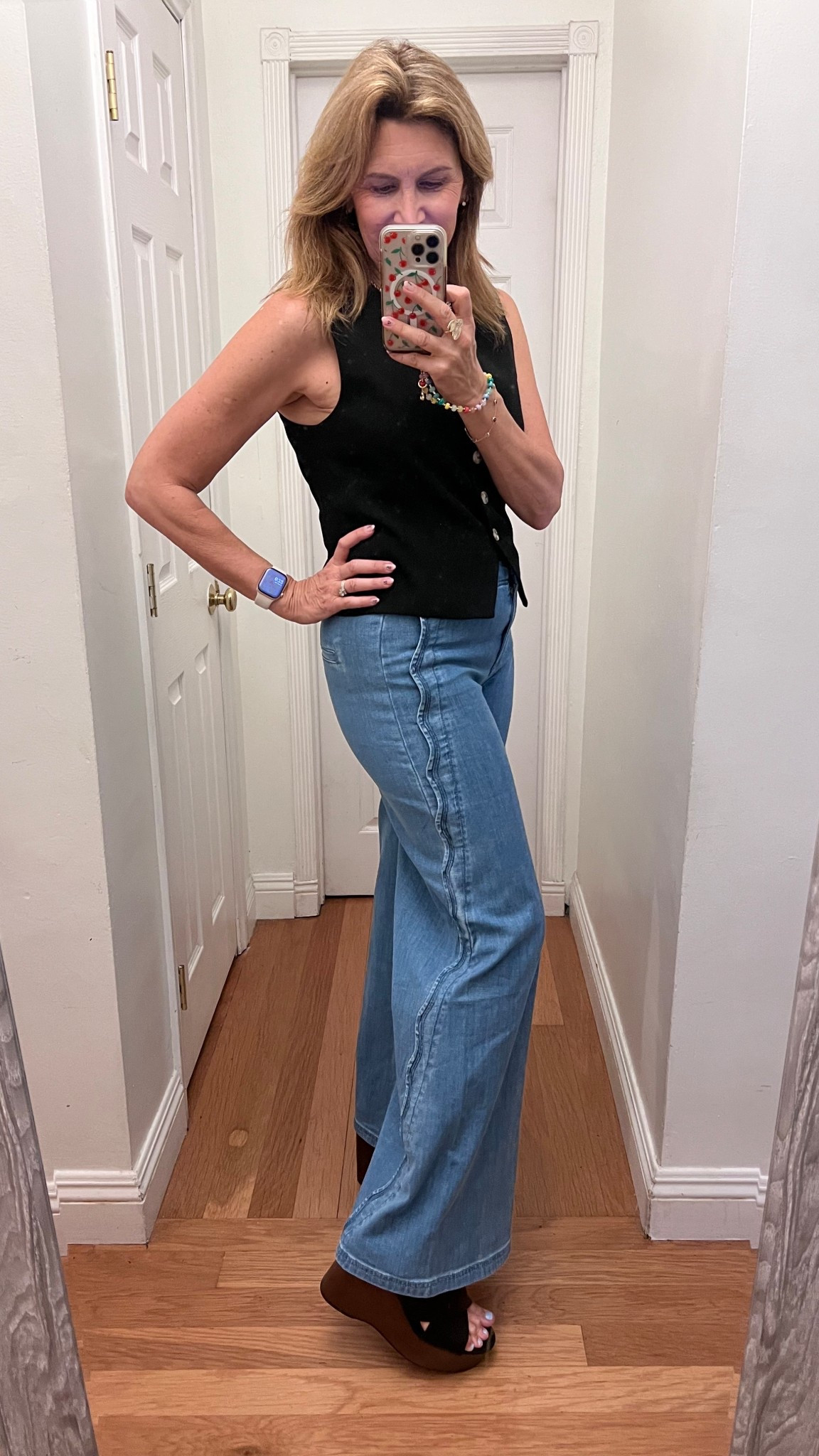 Zoom in on the leg detail 😍

#LTKSaleAlert #LTKOver40