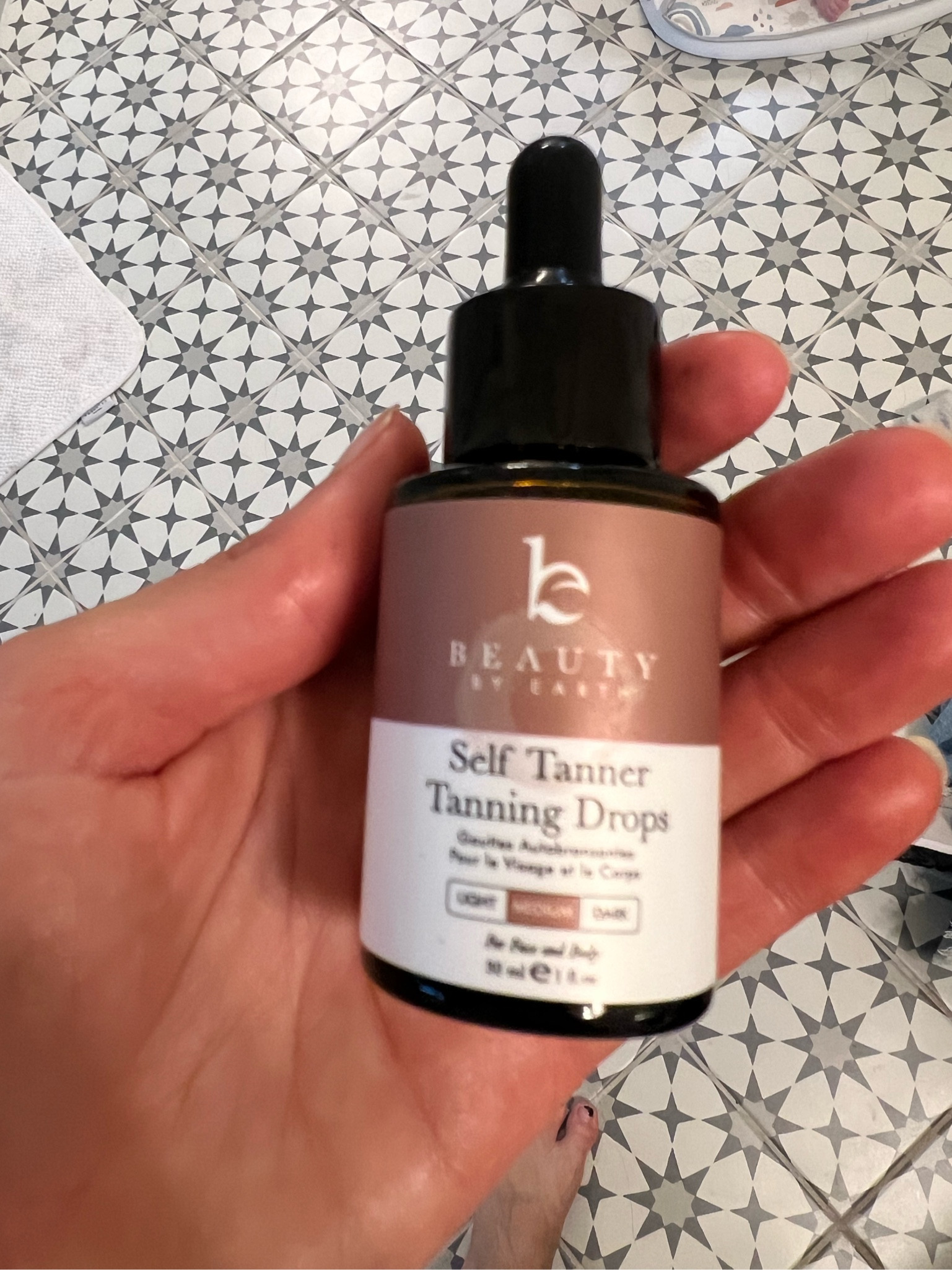 Best face tanning drops that don’t clog your pores! Obsessed. 

#LTKSeasonal #LTKfindsunder50 #LTKbeauty