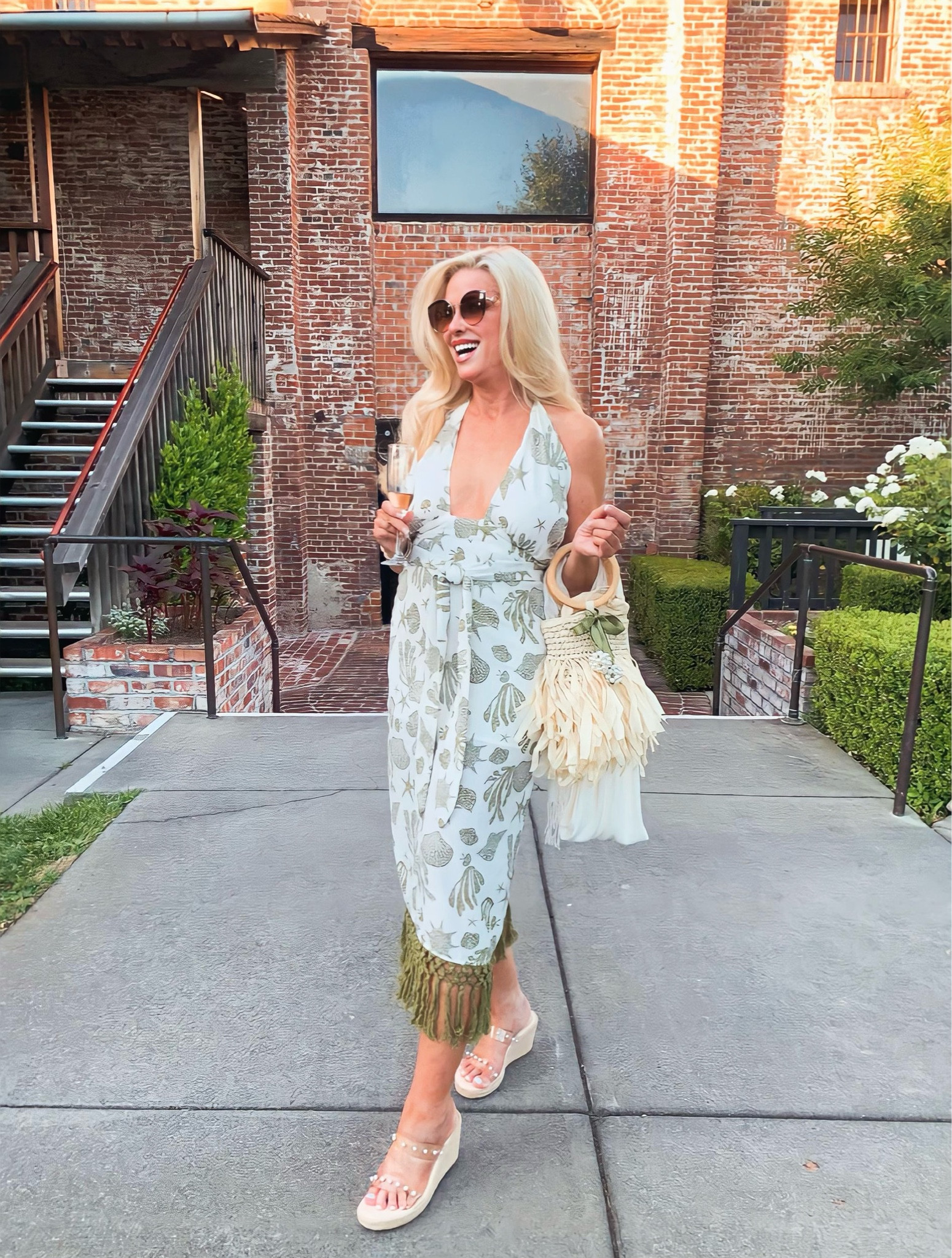 #FBF Flashback! This outfit is under $50. Selling out quickly, I’ve linked a few similar.
#vacay #resortwear #vacationwear

#LTKitbag #LTKunder50 #LTKFind