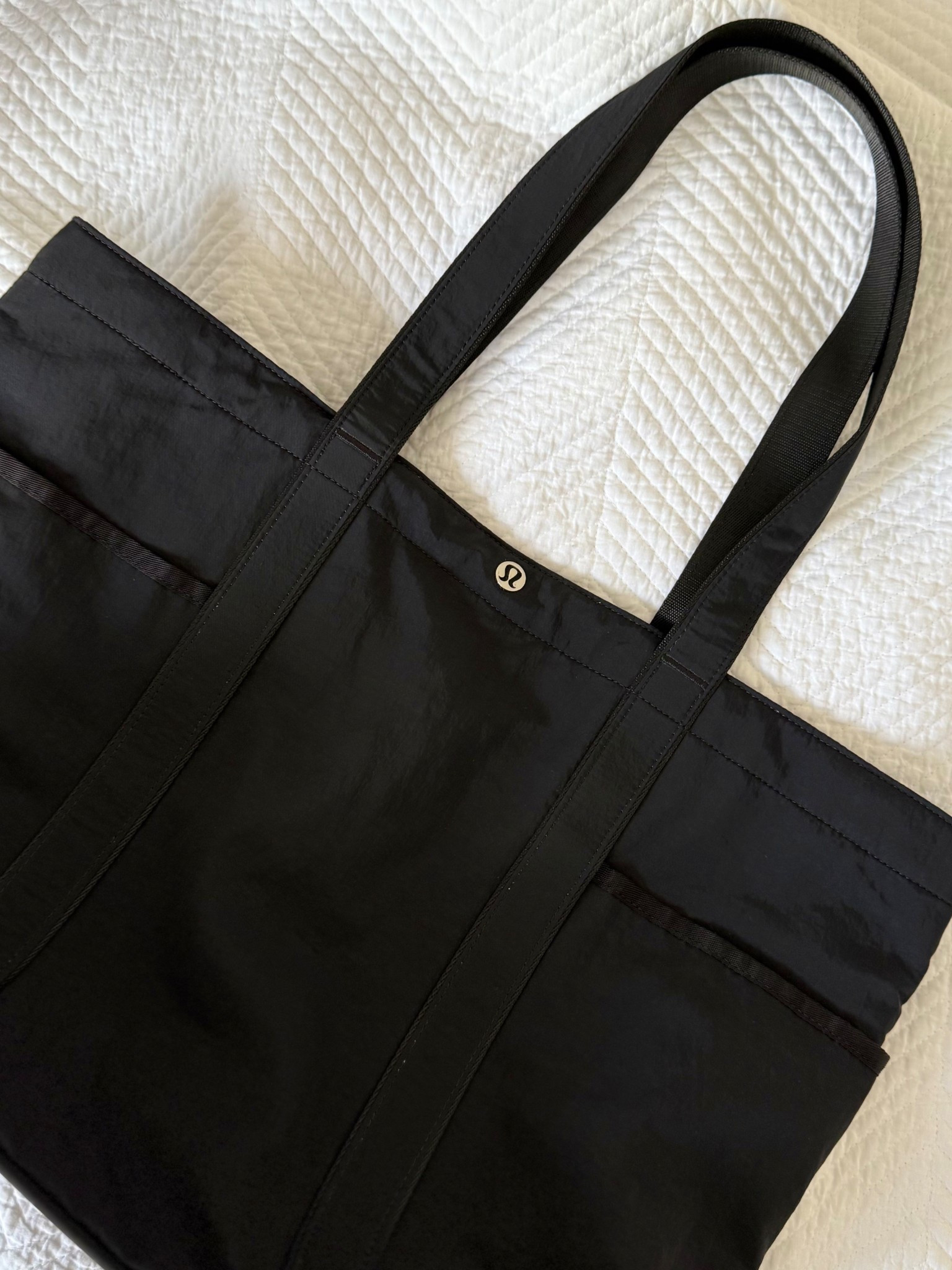 Chic carry all with so many compartments 

#LTKaustralia #LTKfitness