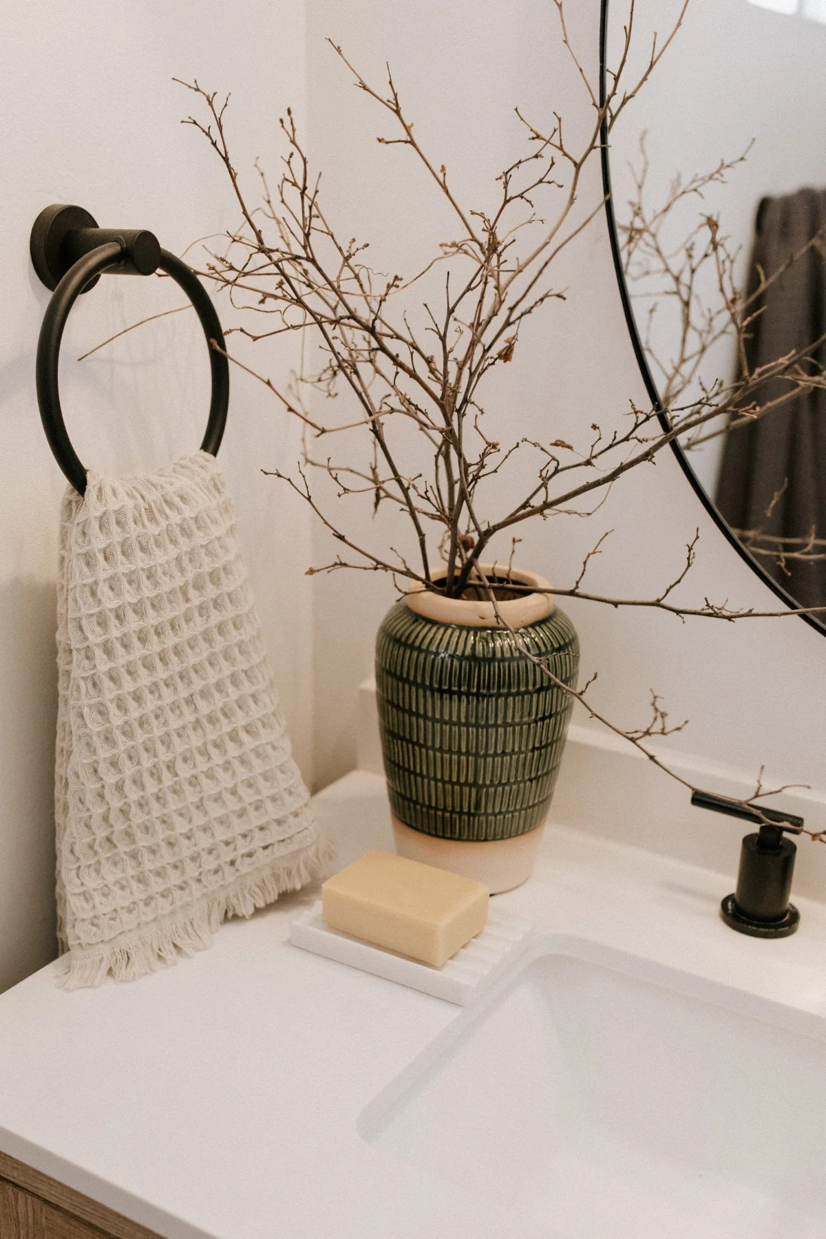 Leva Waffle Hand Towel - Tonal Sand | THELIFESTYLEDCO