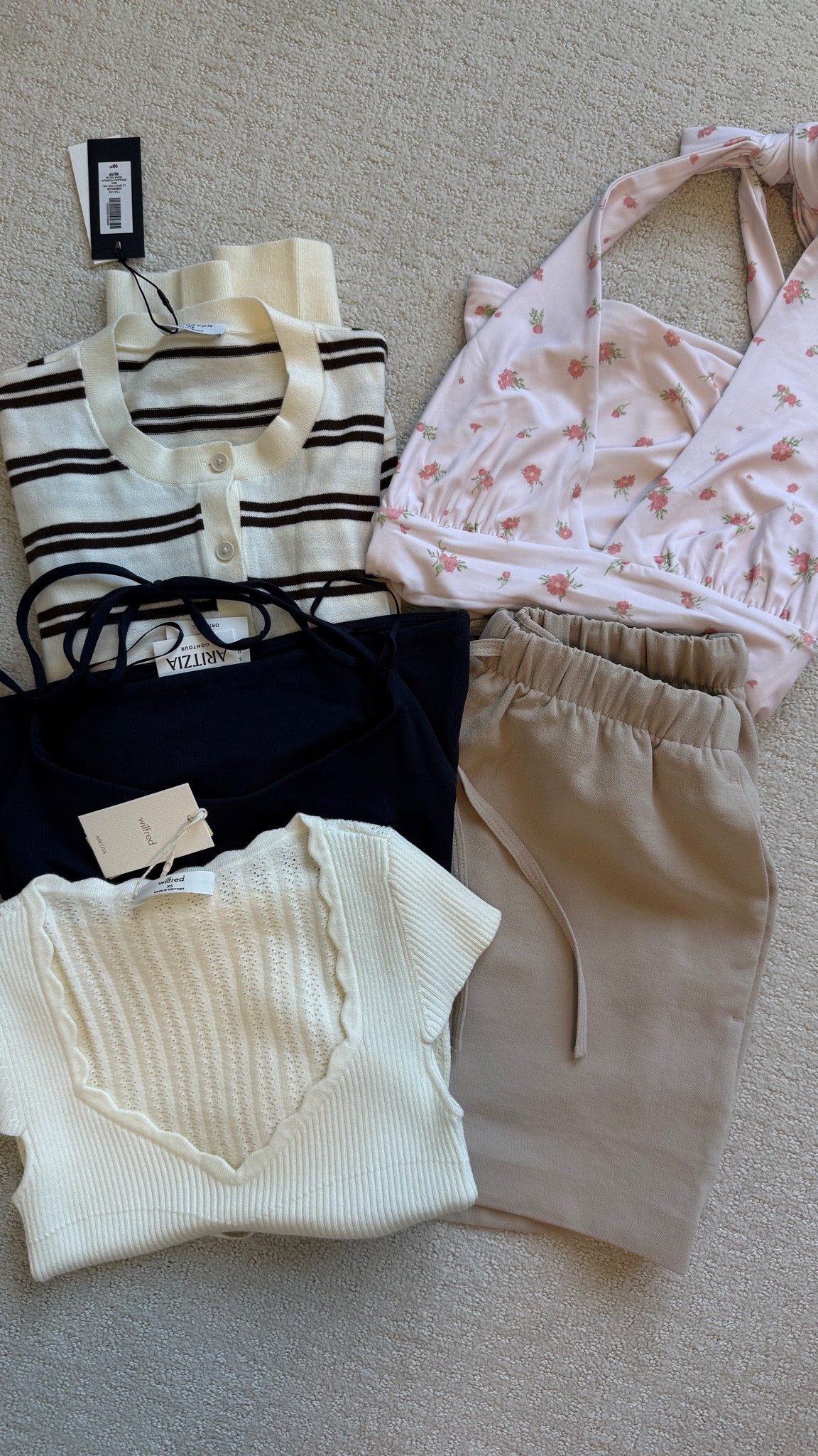 Aritzia clientele sale haul! 

Pink halter size 2XS everything else I got in a size XS!

#LTKsummer #LTKcanada #LTKsale