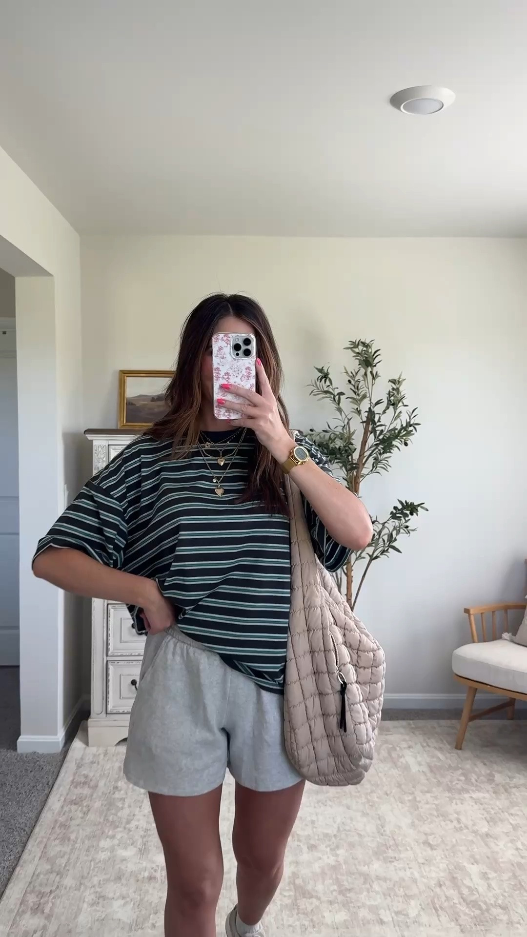 MOM OUTFITS
for reference:
5’9” | 145 lbs | usually size 6 / M
medium or small tall in pants

striped + graphic tee: size L for a more comfy / oversized fit
lace shorts: size S — recommend sizing down one
old navy high waisted wide leg jeans: size 4 — size down if you’re not curvy
old navy denim shorts: size 4 — size down one from your TTS
harem jeans: size S tall — I preferred the small tall over my TTS medium tall. If you’re regular length, stick with your TTS!
old navy button downs: size L for a more comfy fit