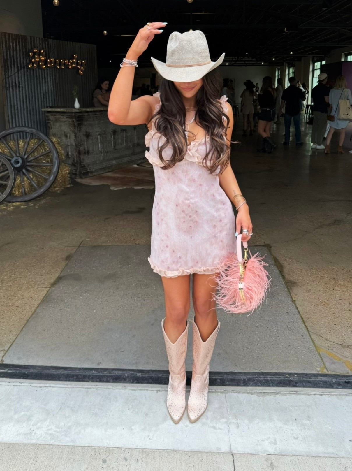 Nashville CMAFEST outfit #countryconcert #nashville