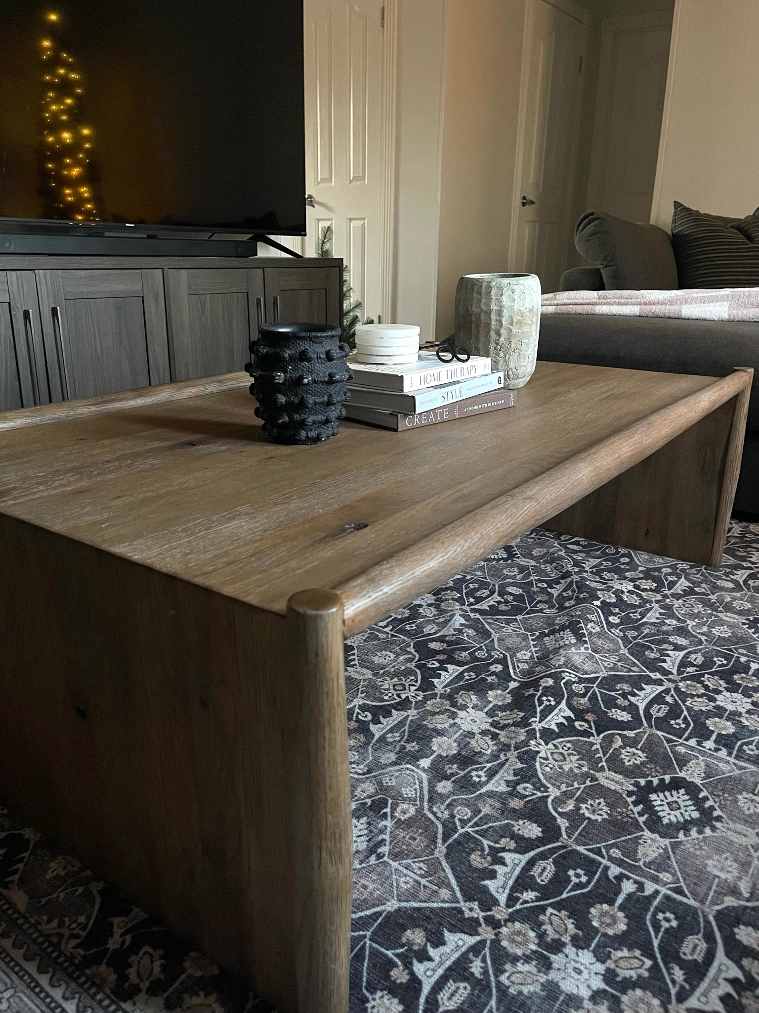 Coffee table and how I styled it☕️

#LTKhome #LTKstyletip #LTKfamily