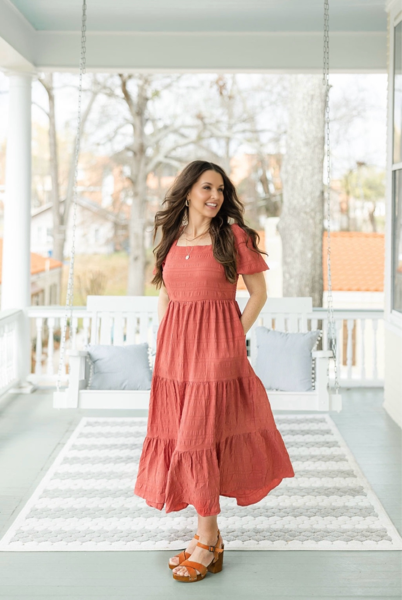 Happy weekending! I am love with this dress! Throw it in with a jean jacket and it’ll be the perfect fall outfit!

Women’s fashion, Amazon style, fashion over 40, women’s style, maxi dress, fall outfit inspo, easy ootd 



#LTKSeasonal #LTKOver40 #LTKStyleTip