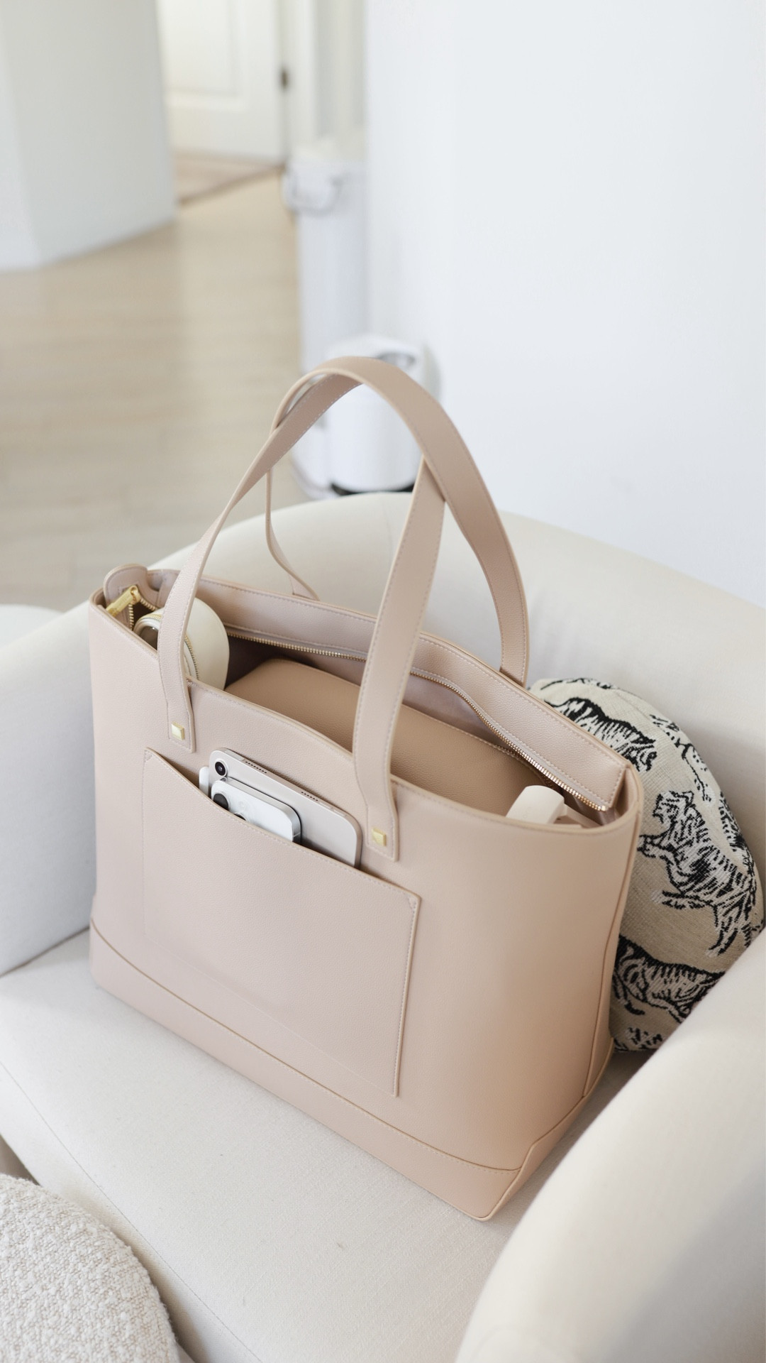 POV: you found the perfect work tote bag

#LTKItBag #LTKGiftGuide #LTKWorkwear