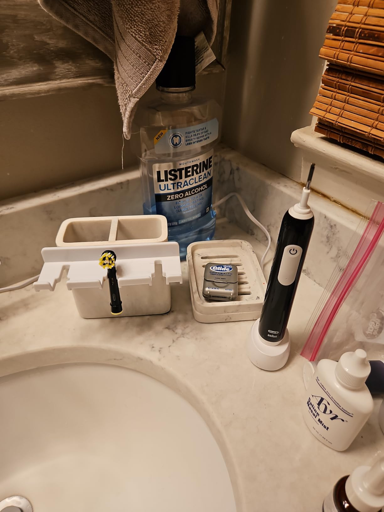 Oral-B Pro 1000 Rechargeable Electric Toothbrush, Black | Amazon (US)