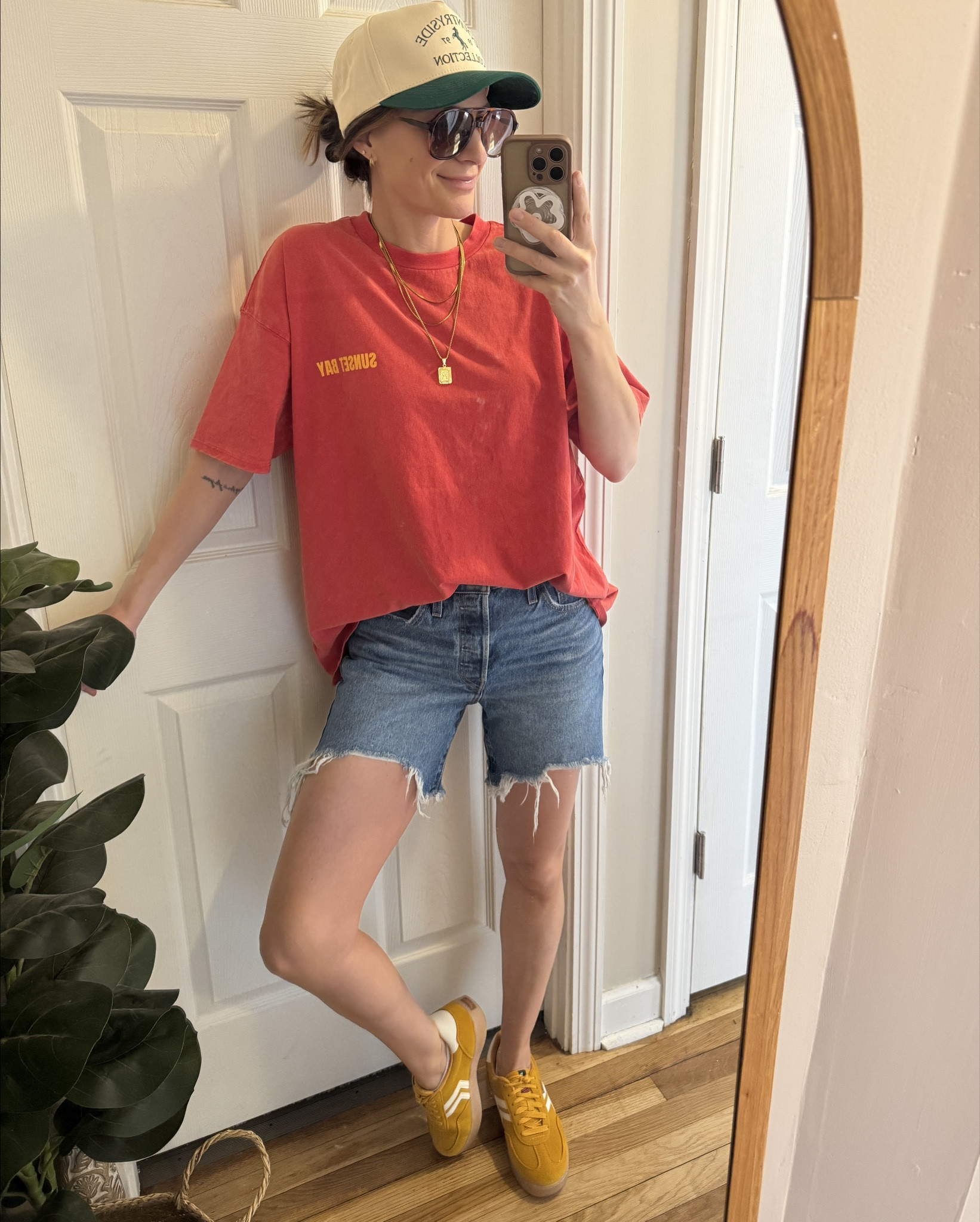 Wearing a medium in the Tee

TTS in the shorts. Button zip and nice length  

#LTKFindsUnder50 #LTKSaleAlert #LTKStyleTip