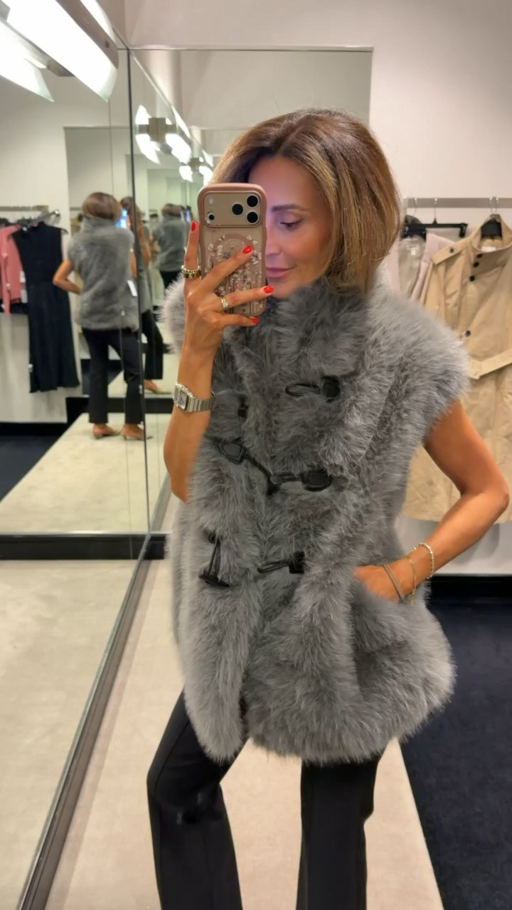 Love this statement vest, super cozy

#LTKootd #LTKSeasonal #LTKSaleAlert