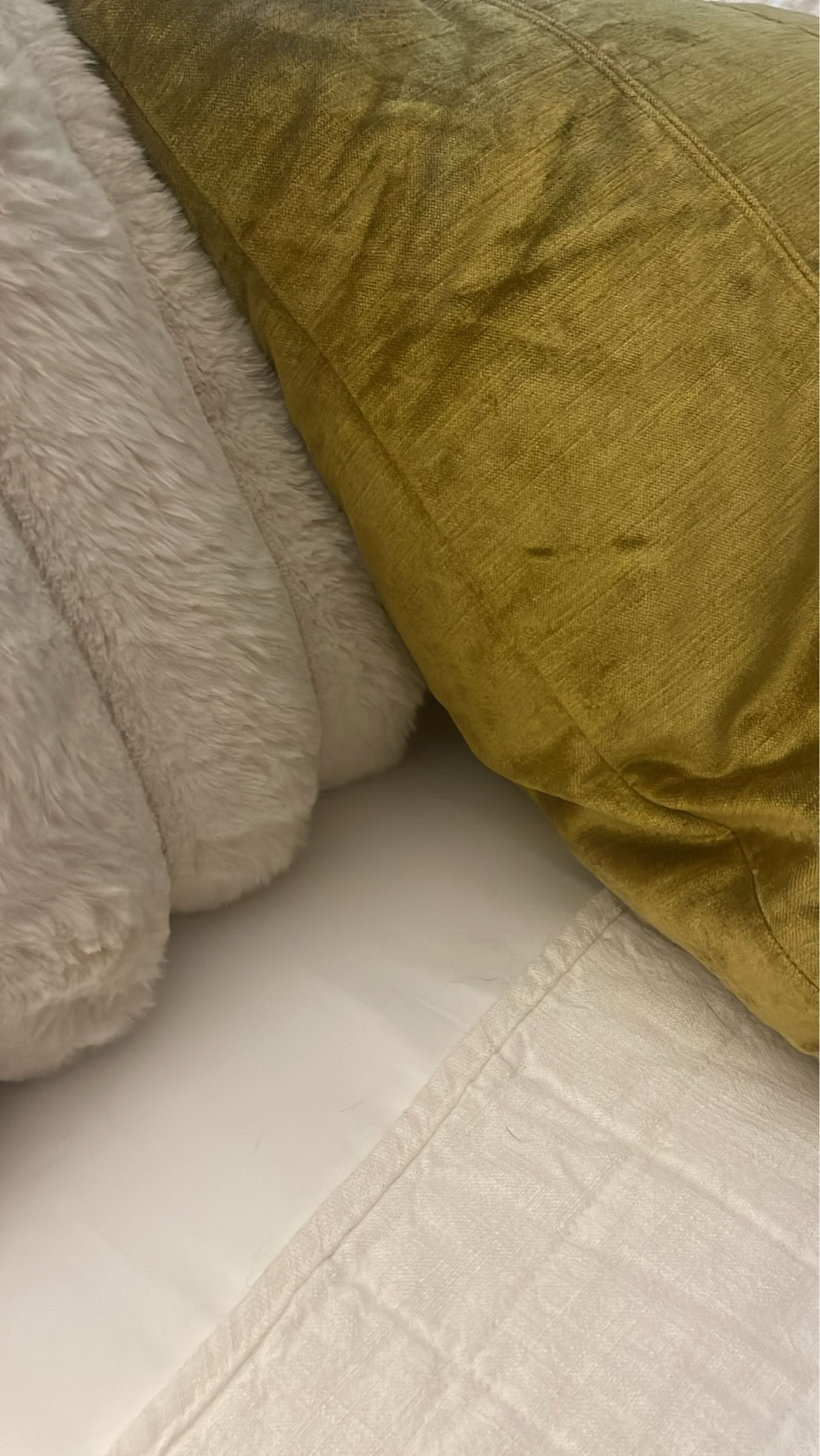 Bedding #guestbedroom #cozybedding #home

#LTKBacktoSchool #LTKStyleTip #LTKHome