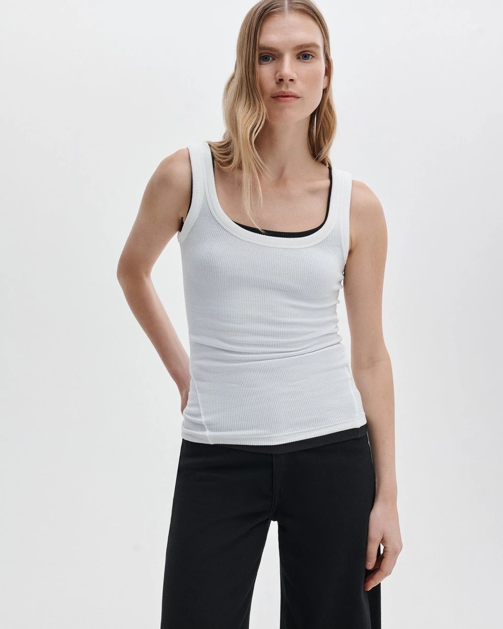 Buy The Essential Ribbed U-Neck Tank for USD 98.00 | rag & bone | rag & bone