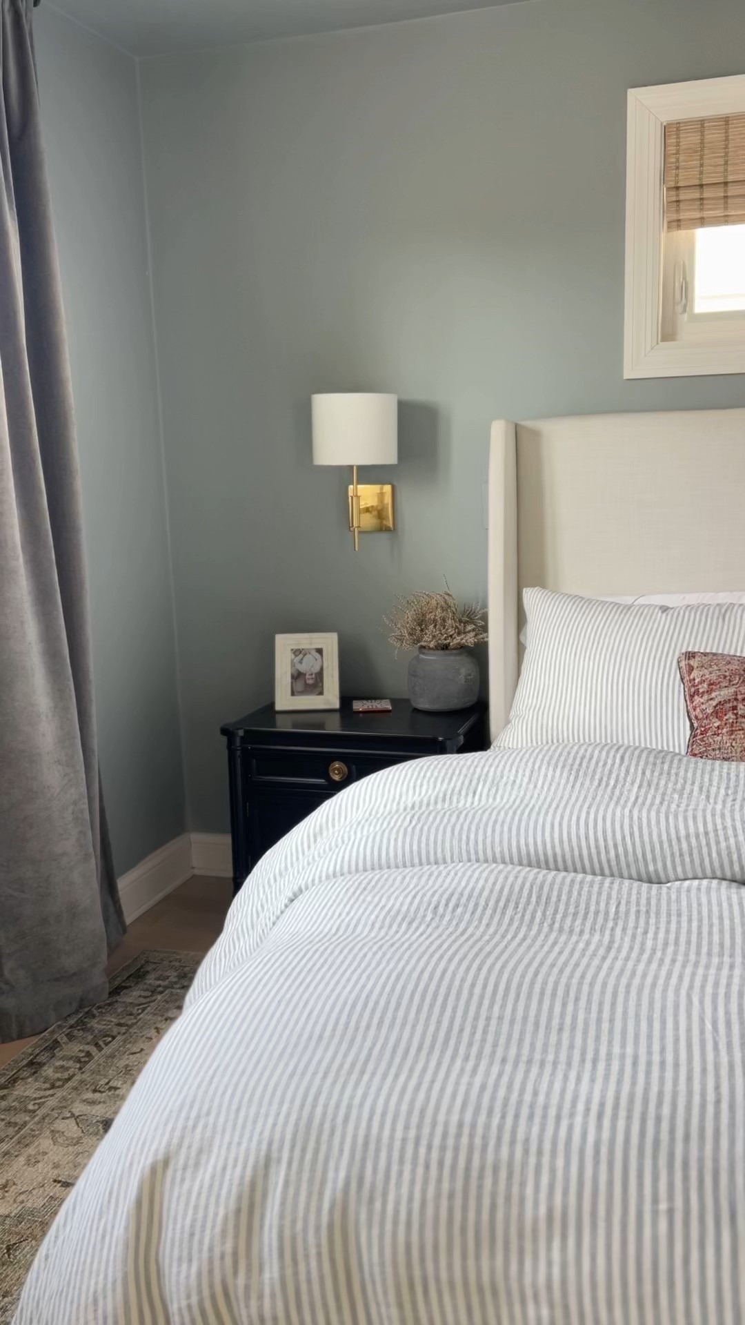 Spring is here and it was time for some lighter bedding! I’m in love with this striped line duvet from Quince!! 

#LTKSeasonal #LTKHome