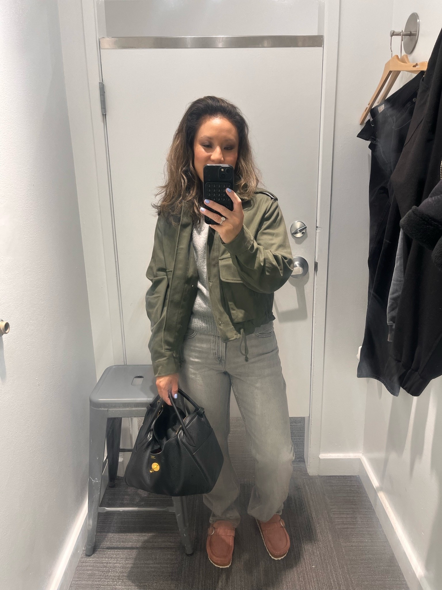 Light jacket. Fall fashion. Millenial mom. I’m wearing an xxs in the jacket and sweater. 26 in the jeans. Everything is 40% off or more!