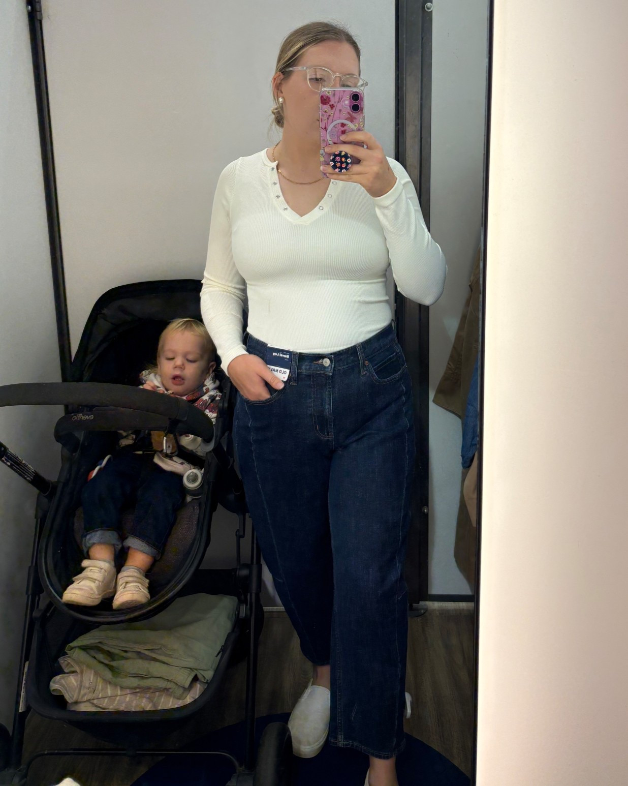 Old Navy Fall Try On 🍂

•Jeans are size 10
•Top is size large
•Vans are size 9

(5’7 165lbs)

#LTKFindsUnder50 #LTKFallSale #LTKMidsize