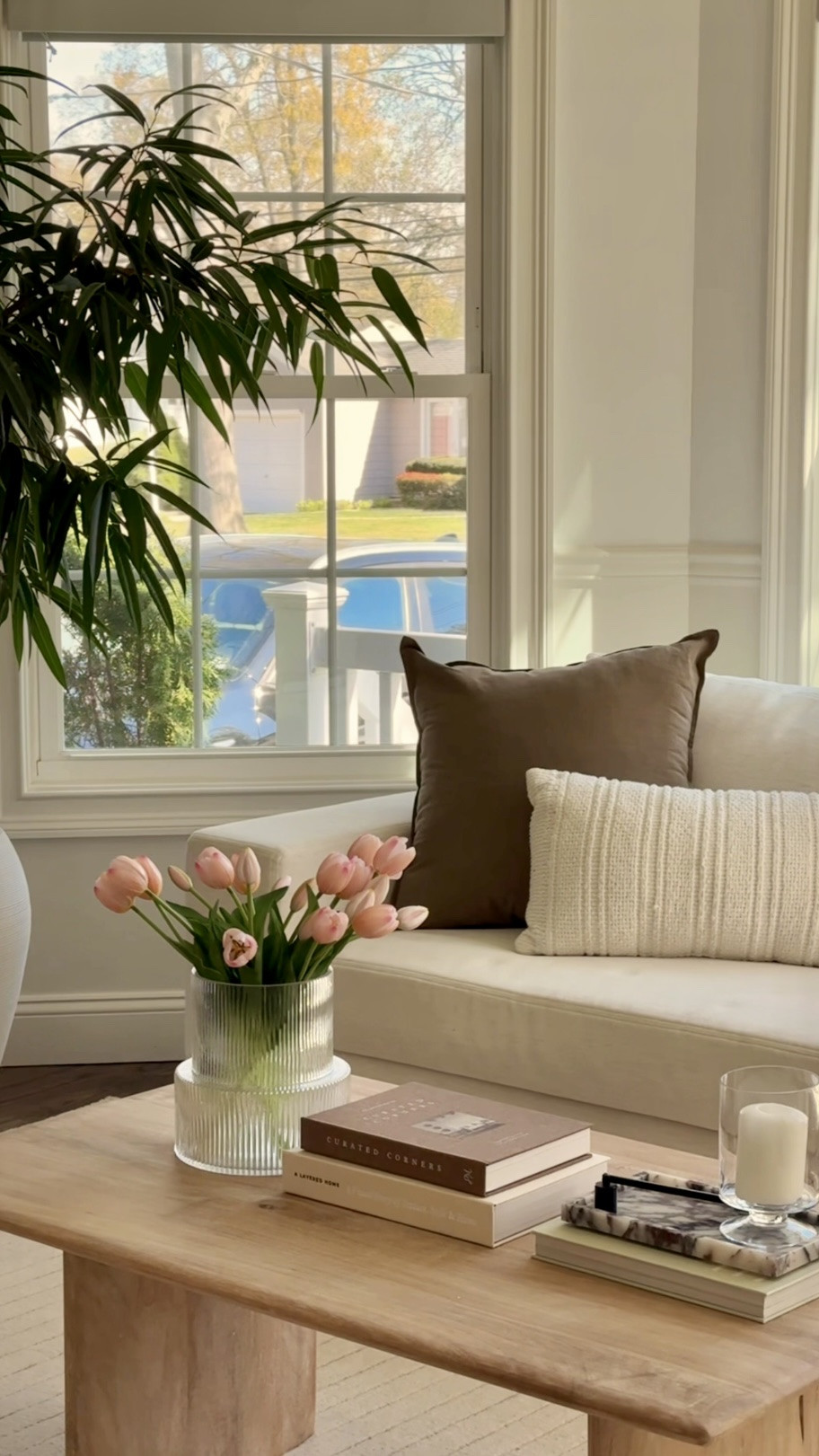 Spring styling made simple. 🌷 This $20 Amazon vase is one of my most-used home finds because it looks beautiful with everything from tulips to hydrangeas and even doubles as a candle holder. A timeless piece you’ll use all year. #amazonhome #springdecor #tulips #glassvase #livingroomdecor #neutraldecor #timelesshome #affordabledecor #ltkhome

#LTKHome #LTKSaleAlert #LTKSeasonal
