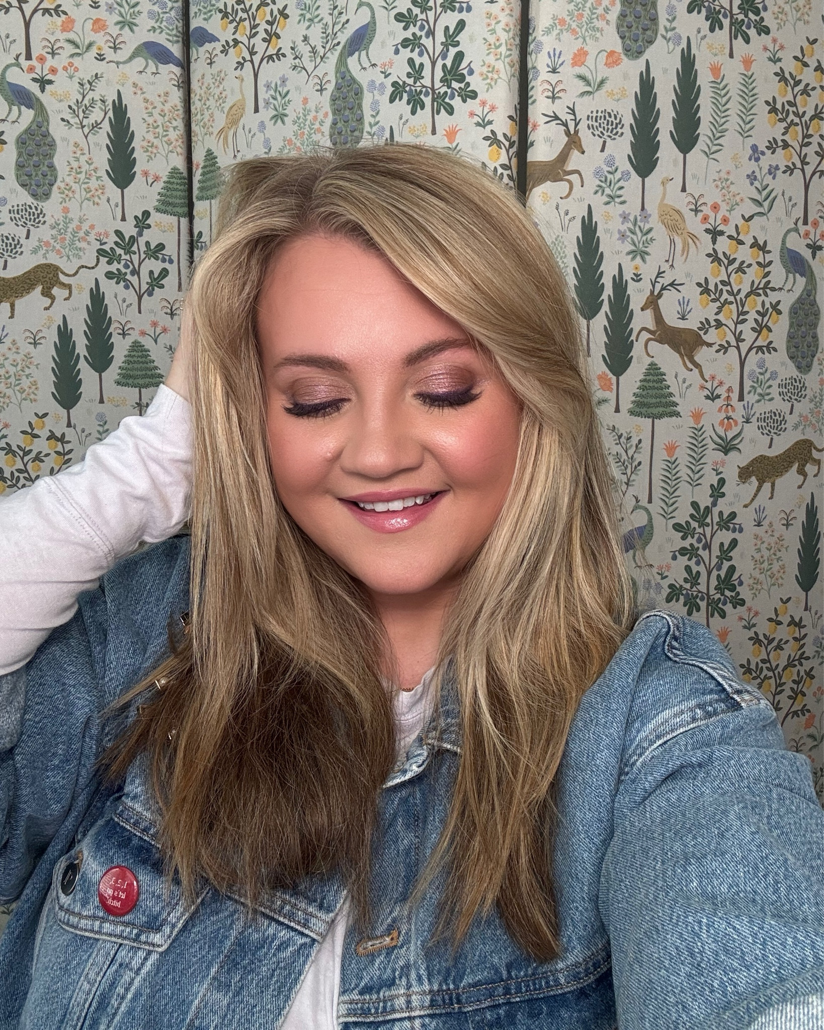 Holiday makeup look, holiday party look, holiday party makeup, stocking stuffers for women, stocking stuffers for teens, stocking stuffers for girls

#LTKGiftGuide #LTKBeauty #LTKHoliday