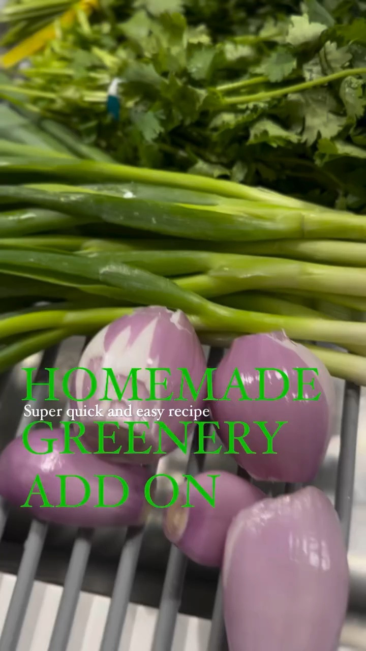 🍀🍀🍀Another quick and easy recipe hack - homemade greenery add on. I use it almost in all my dishes! Take couple shallots, green onions or chives, parsley, cilantro and dill. Rinse everything with water and make sure to dry with paper towel - this is very important. Now chop everything and put in a bowl. Do not mix yet! Another important detail here is the sequence of layers - start with shallots, then green onions, parsley, cilantro then dill. Vuala! Store in a fridge immediately. This mix allows me to quickly elevate my salads, soups, eggs, omelets, any dishes. Perfect solution to make quick real salsa in seconds. It is good for about a week, and in my case in a week it is gone!:) Follow for more ideas! Full detailed recipe is published on my blog website which you can find in captions below. See you!:) #aziquestyle #homemade #salad #addon #greenery #healthylifestyle #dill #parsley #cilantro #onions #shallots #chives #greenonions