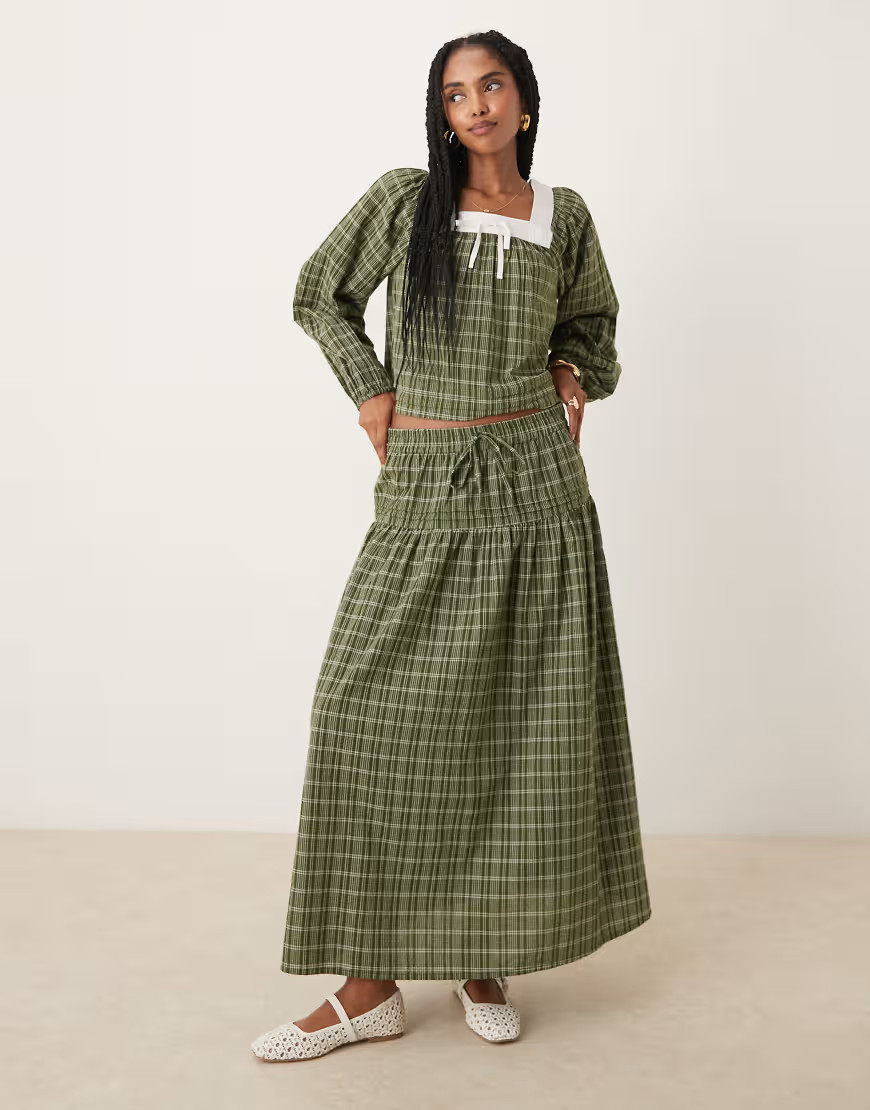Neon Rose tiered check midaxi skirt in green-Neutral | ASOS (Global)