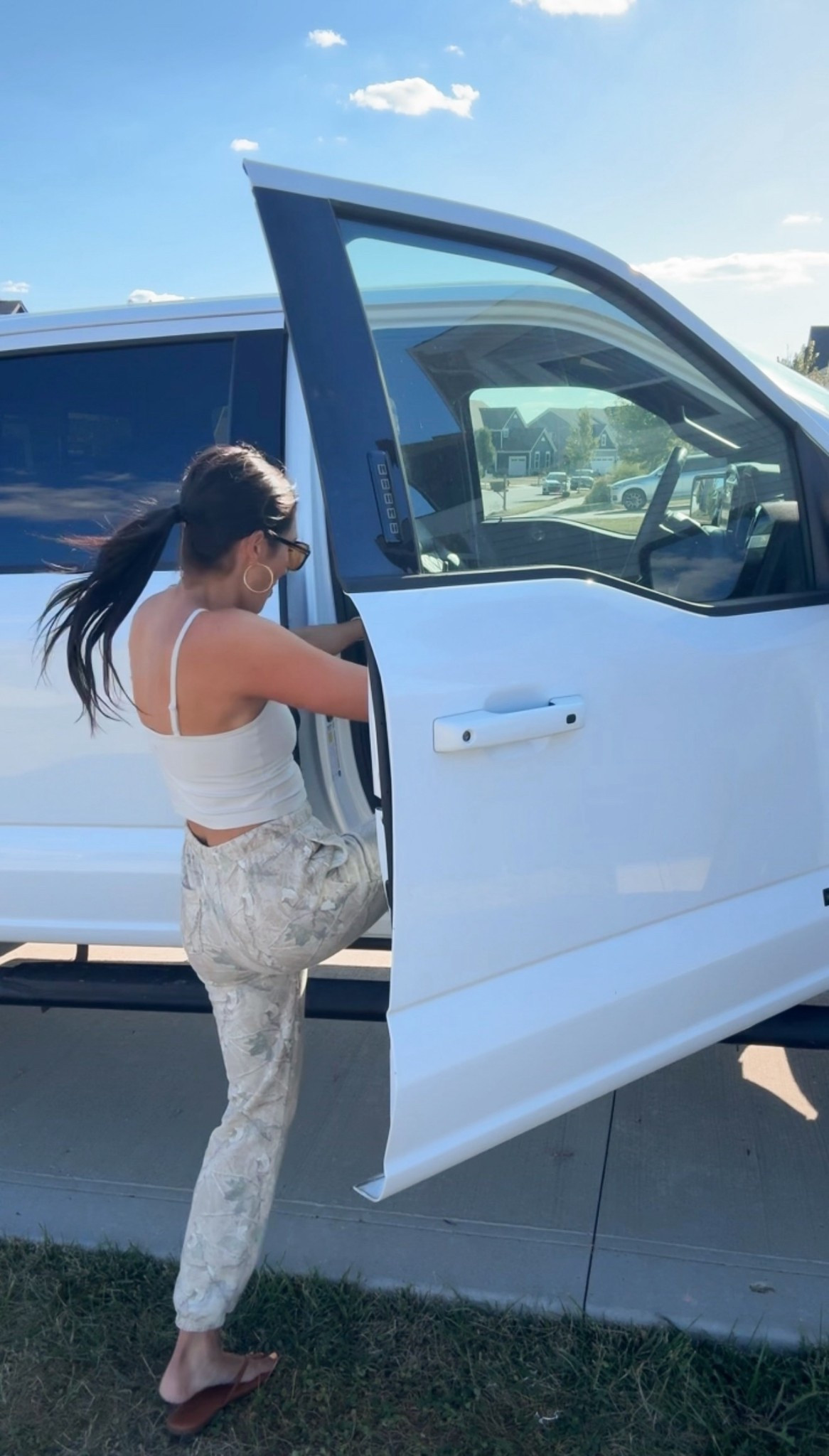 Walmart camo sweatpants - wearing size small


#LTKFindsUnder50 #LTKStyleTip