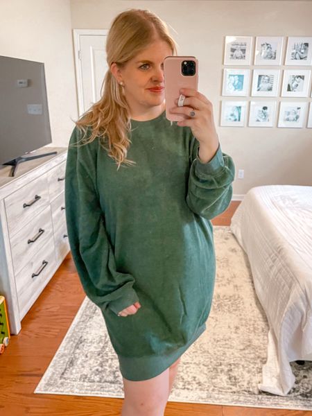 I am LOVING the sweatshirt dress this pregnancy. I've purchased a few but this one is my favorite. The fleece is SO soft! I'm ordering it in more colors. 

#LTKfindsunder100 #LTKmidsize #LTKbump