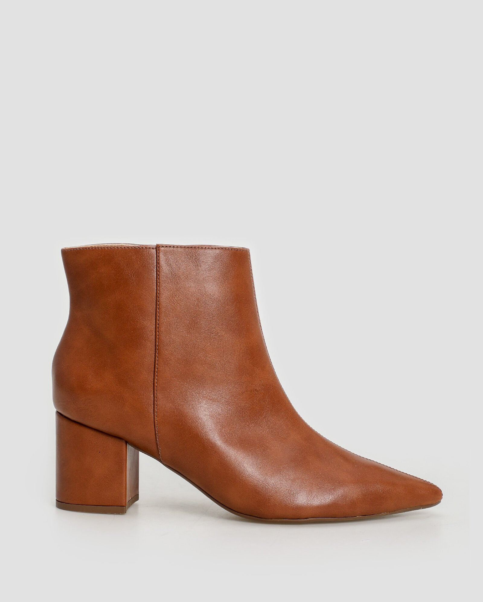 Bota feminina bico fino Arizona marrom | Riachuelo | Riachuelo (BR)