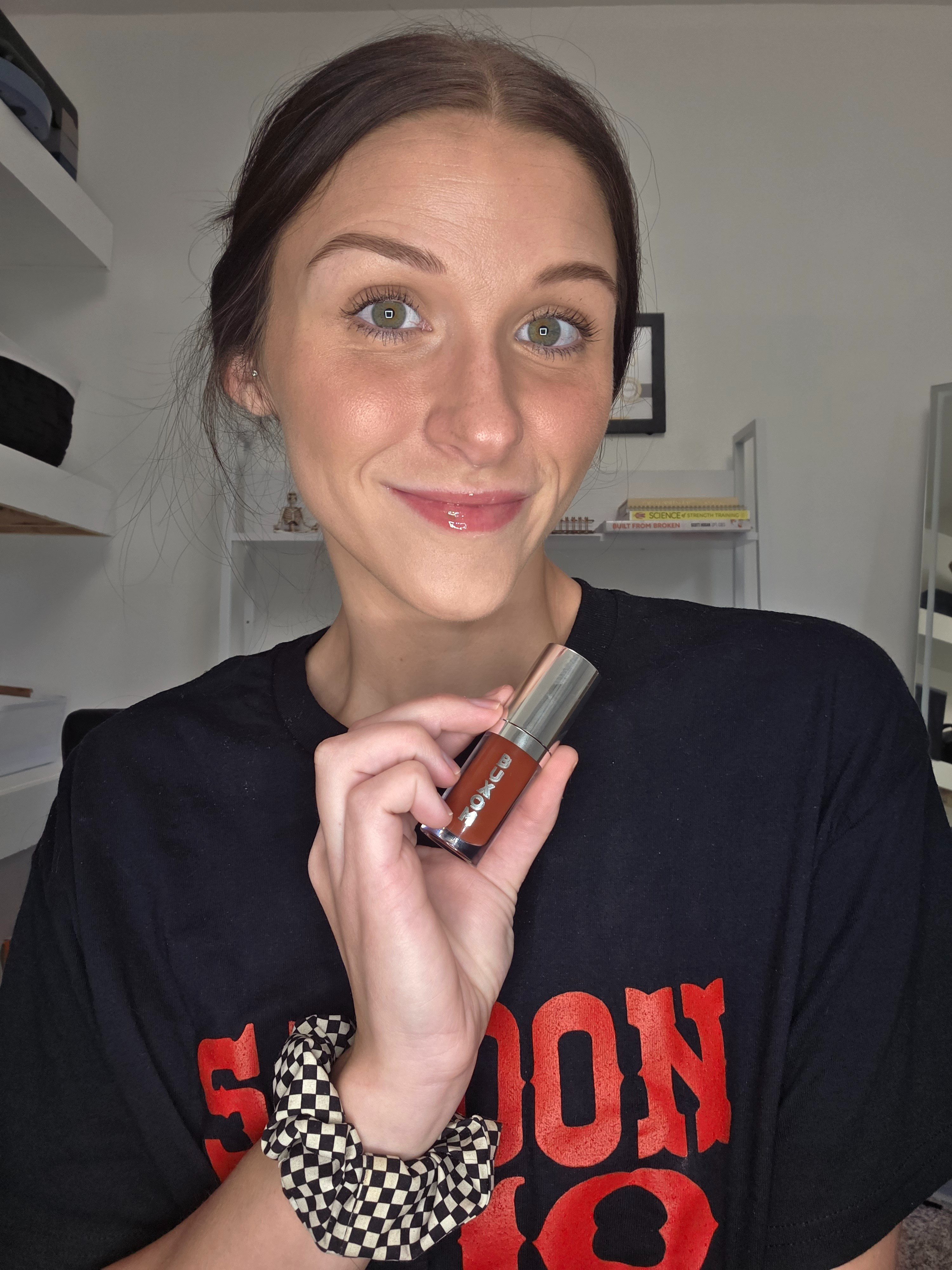 Obsessed with this full on lip plumping oil! Wearing the shade Moscow mule.

#LTKBeauty