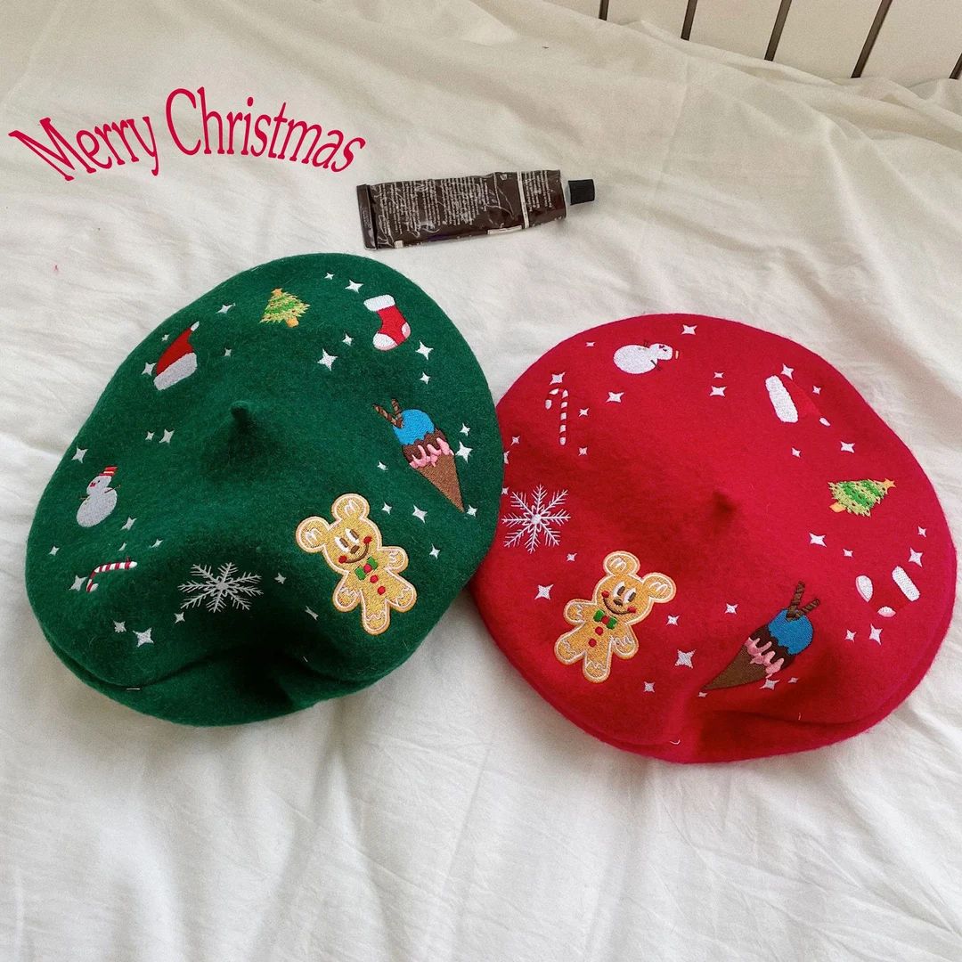 Christmas beret, Embroidert beret hat, Cute snowflake santa gift, Winter green & red wool beret f... | Etsy (US)