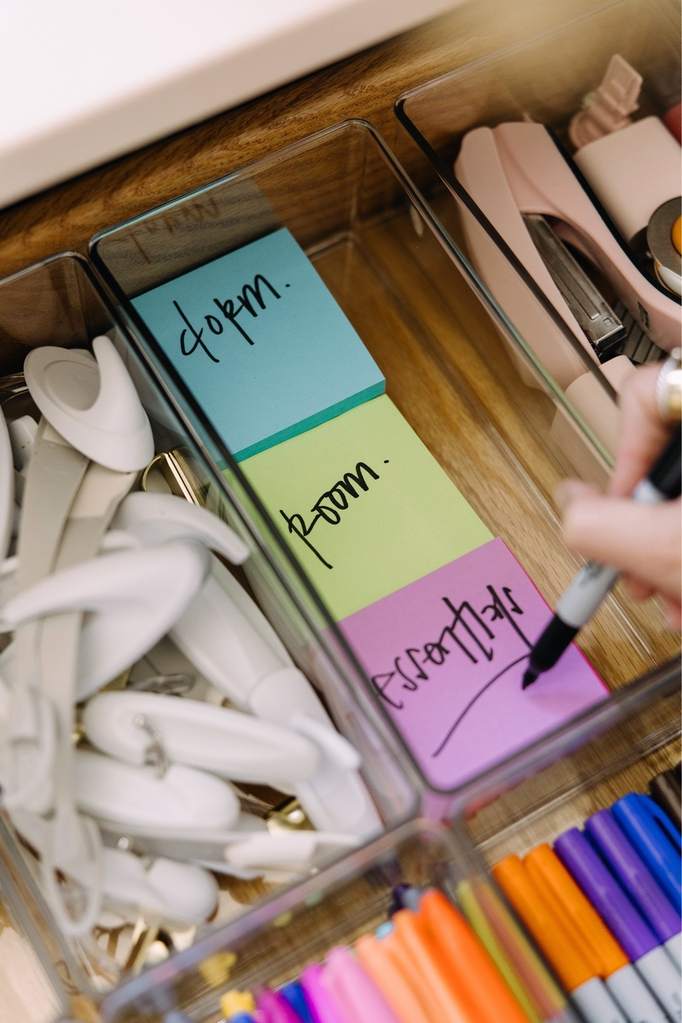 Dorm Room Essentials from
@bedbathandbeyond x @thecontainerstore 
Text COLLEGE to 22822 for a 20% off savings pass!