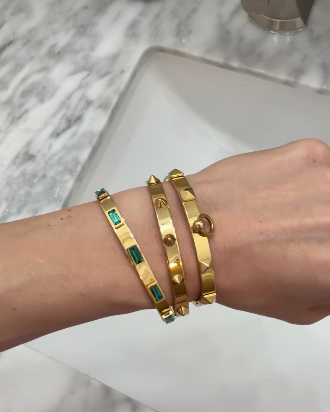 These Emerald & gold Aritizan Joyeria bangles are so luxurious, long lasting & stunning!! I’m selling these ones right on my Poshmark! 

Linked below 👇🏼 

#LTKootd #LTKMothersDay #LTKgrwm
