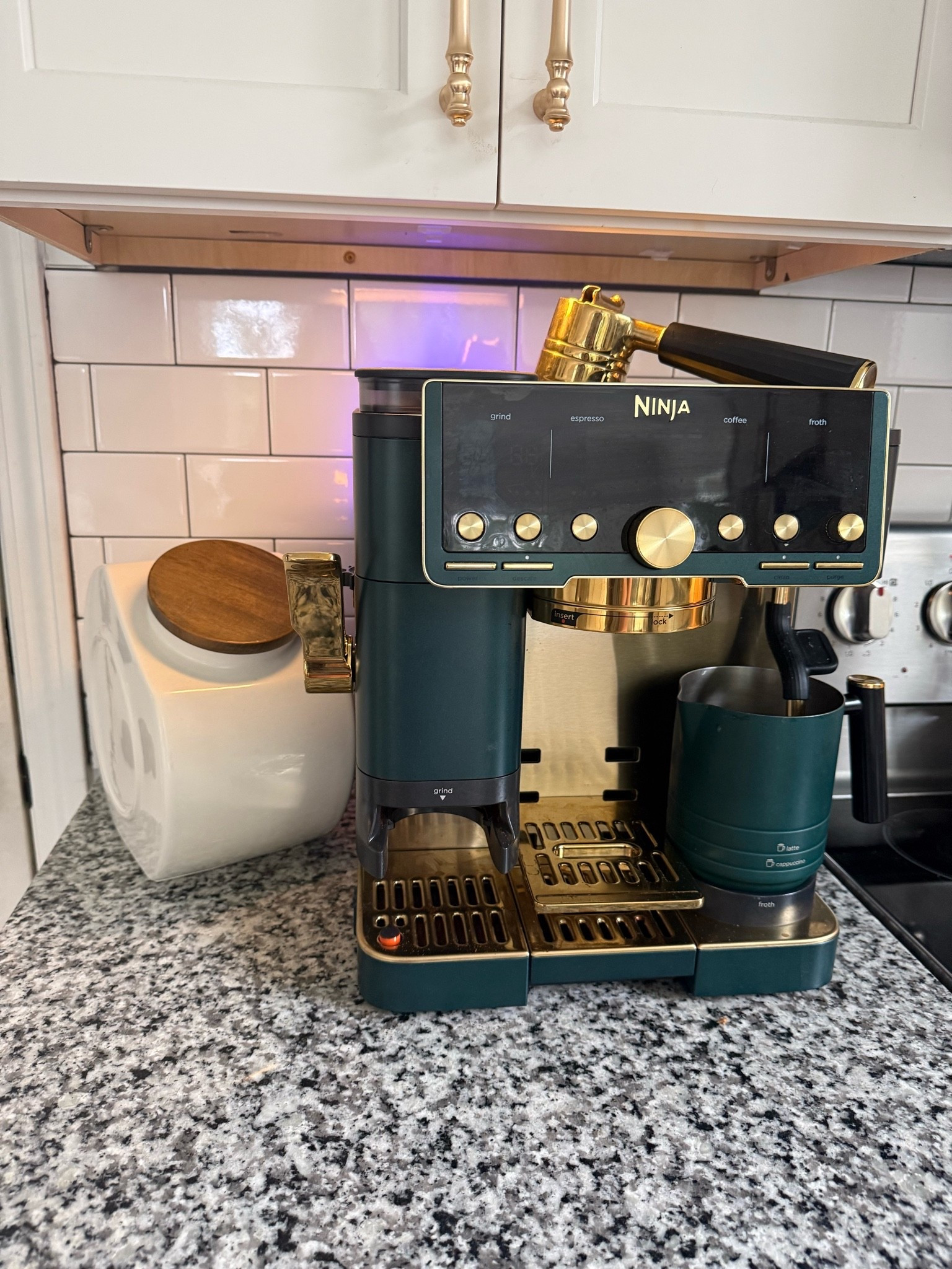 The bestttttt coffee maker there is! I swear by this and it’s really easy to use @ninjakitcha

#LTKmomlife #LTKmorningroutine #LTKHome