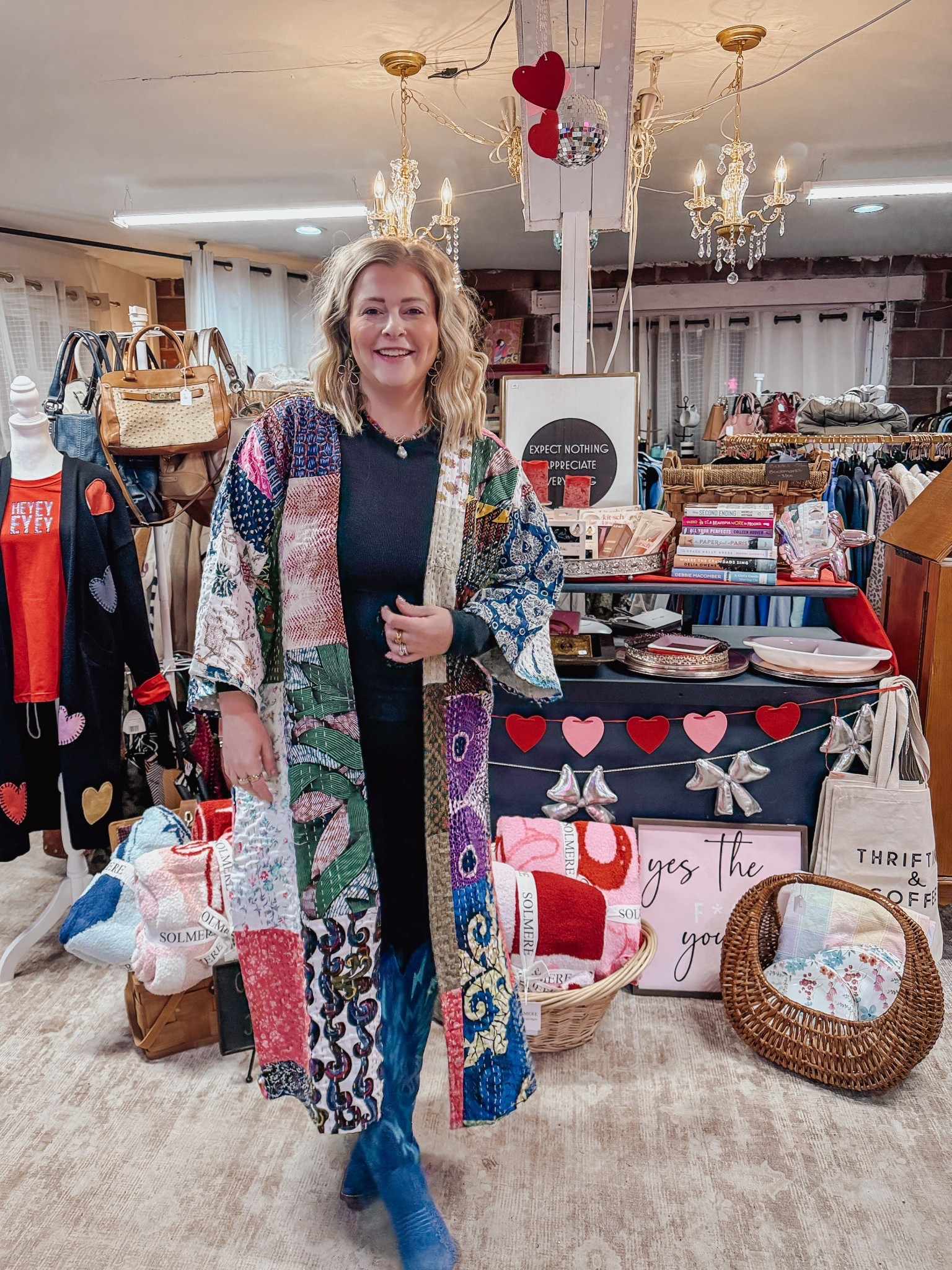 Kimono
Colorful outfit
Dopamine dressing

#LTKgrwm #LTKMidsize #LTKootd