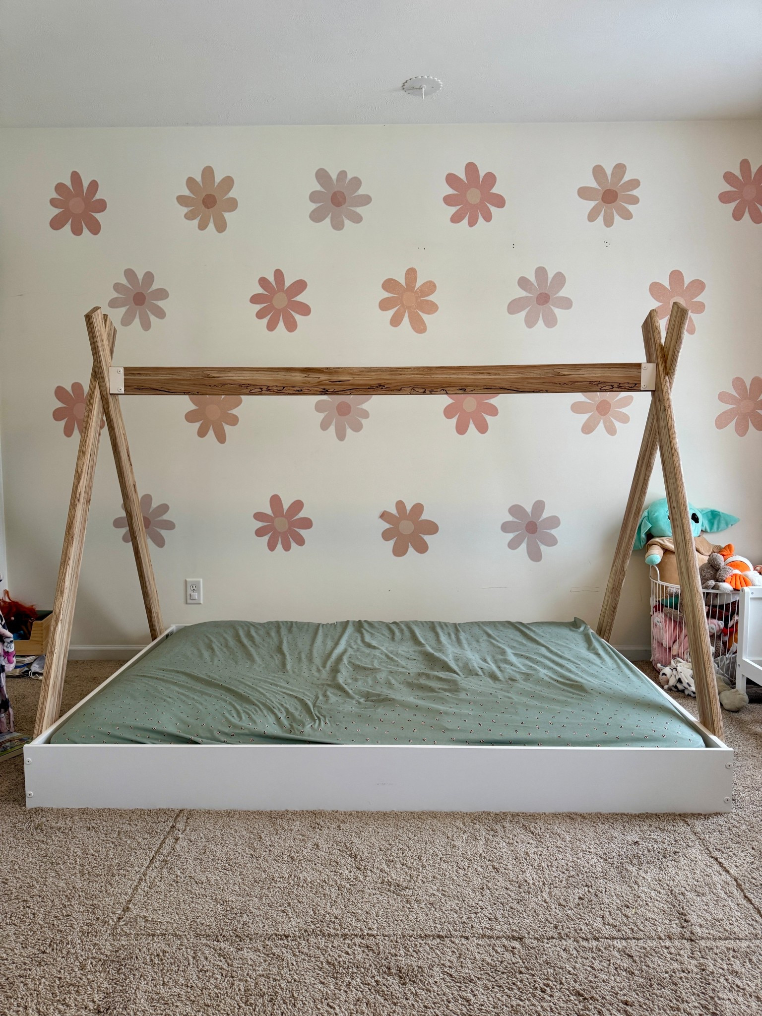Toddler tent bed frame and wall decor

Girls bedroom | room decor | wall decals | full size bed frame | cute girl room ideas | furniture | home decor | 

#LTKBaby #LTKHome #LTKKids